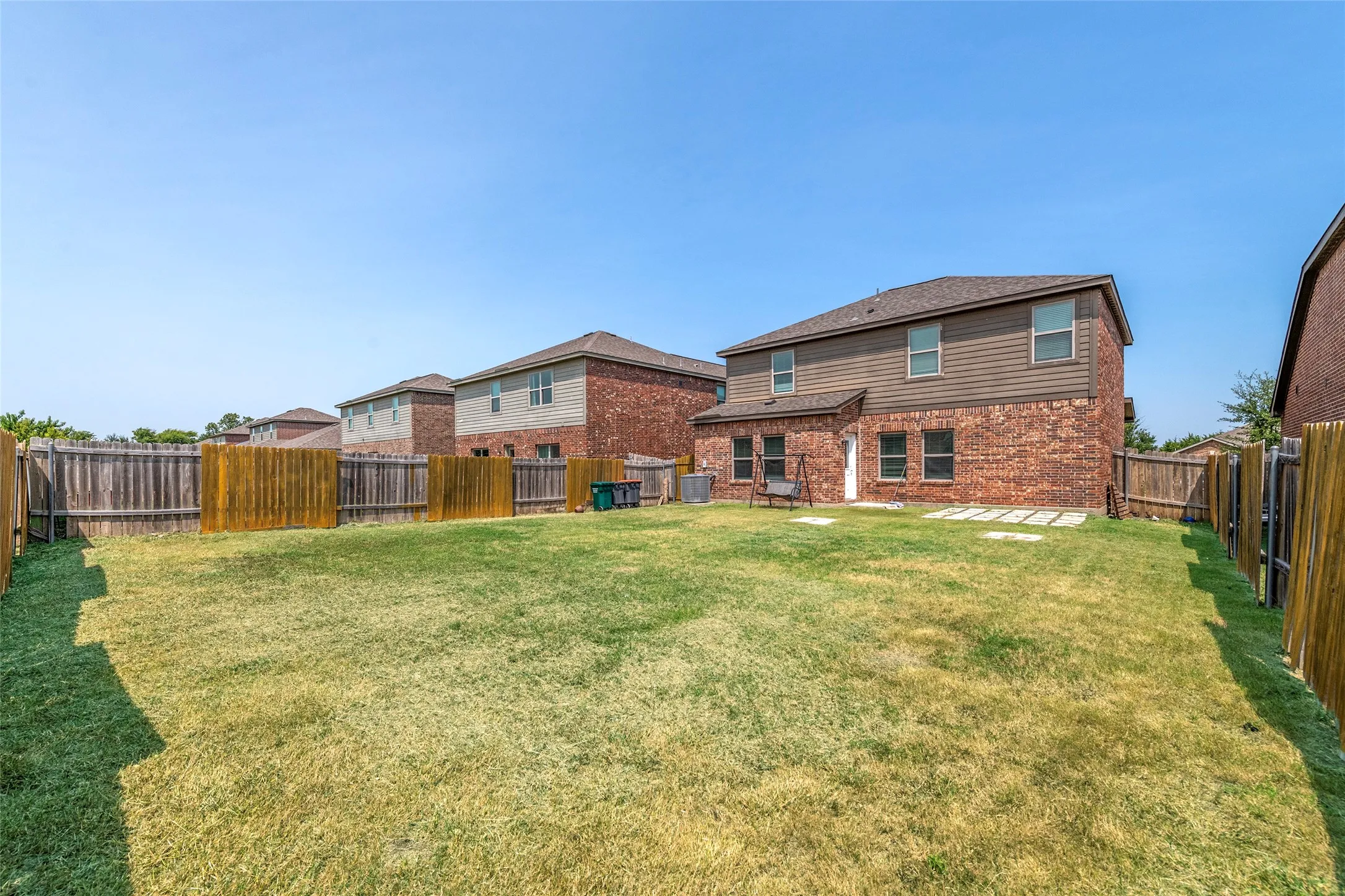 Single Family Residence For Sale in Collin County , 140 Collin Street, Anna, Texas 75409, 3 Bedroom, 3 Bathroom, 2 Garage spaces, 2,047 Sqft, built in 2018, mls#21343849, Real Estate Agent in Anna, Homes For Sale in Collin county, Homes For Sale in Anna, Realtor in Anna Texas, Real Estate Brokerage Independent Realty Texas, Luminita Cordes Realtor