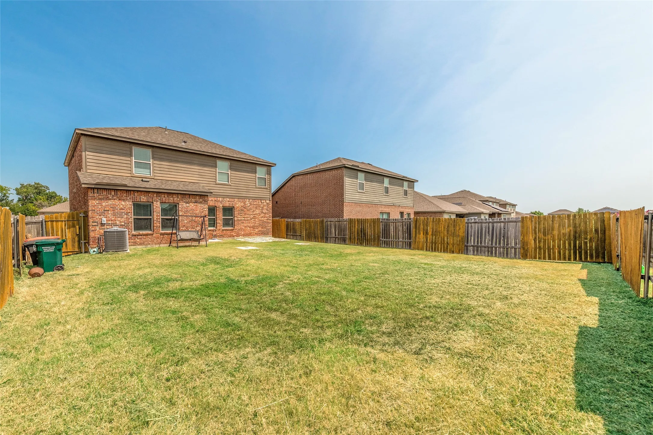 Single Family Residence For Sale in Collin County , 140 Collin Street, Anna, Texas 75409, 3 Bedroom, 3 Bathroom, 2 Garage spaces, 2,047 Sqft, built in 2018, mls#21343849, Real Estate Agent in Anna, Homes For Sale in Collin county, Homes For Sale in Anna, Realtor in Anna Texas, Real Estate Brokerage Independent Realty Texas, Luminita Cordes Realtor