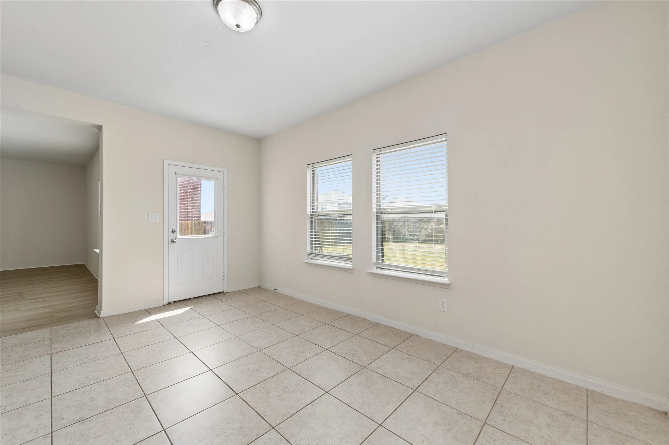 Single Family Residence For Sale in Collin County , 140 Collin Street, Anna, Texas 75409, 3 Bedroom, 3 Bathroom, 2 Garage spaces, 2,047 Sqft, built in 2018, mls#21343849, Real Estate Agent in Anna, Homes For Sale in Collin county, Homes For Sale in Anna, Realtor in Anna Texas, Real Estate Brokerage Independent Realty Texas, Luminita Cordes Realtor