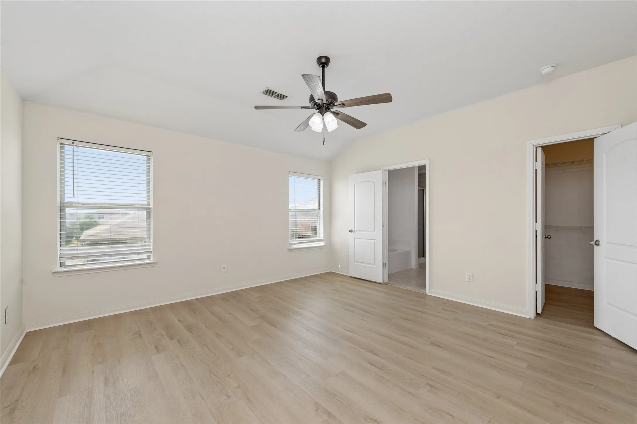 Single Family Residence For Sale in Collin County , 140 Collin Street, Anna, Texas 75409, 3 Bedroom, 3 Bathroom, 2 Garage spaces, 2,047 Sqft, built in 2018, mls#21343849, Real Estate Agent in Anna, Homes For Sale in Collin county, Homes For Sale in Anna, Realtor in Anna Texas, Real Estate Brokerage Independent Realty Texas, Luminita Cordes Realtor