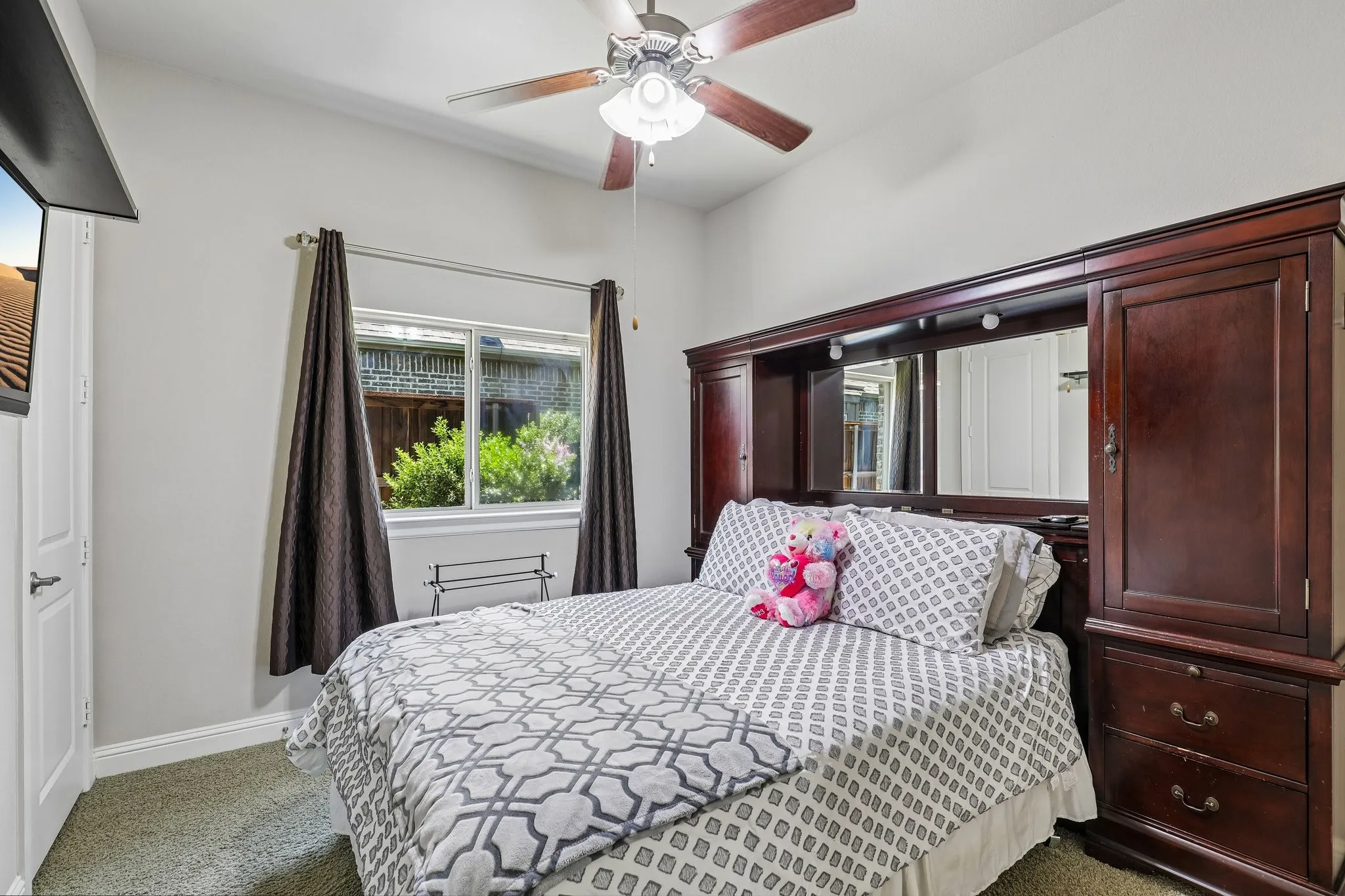 First floor guest bedroom