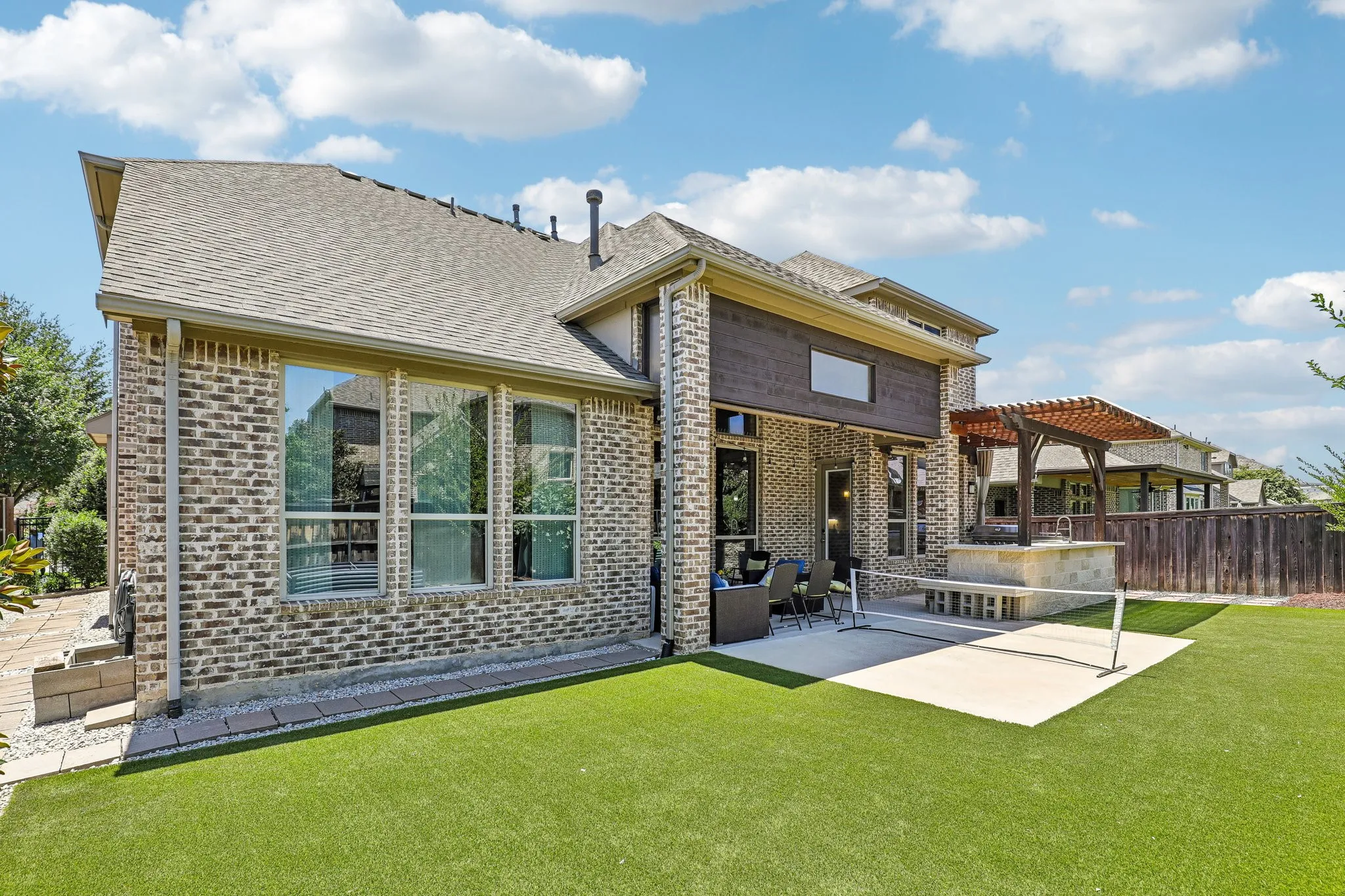 Single Family Residence For Sale in Tarrant County , 1123 Blue Lake Boulevard, Arlington, Texas 76005, 5 Bedroom, 4 Bathroom, 3 Garage spaces, 3,850 Sqft, built in 2013, mls#21341785, Real Estate Agent in Arlington, Homes For Sale in Tarrant county, Homes For Sale in Arlington, Realtor in Arlington Texas, Real Estate Brokerage Independent Realty Texas, Luminita Cordes Realtor