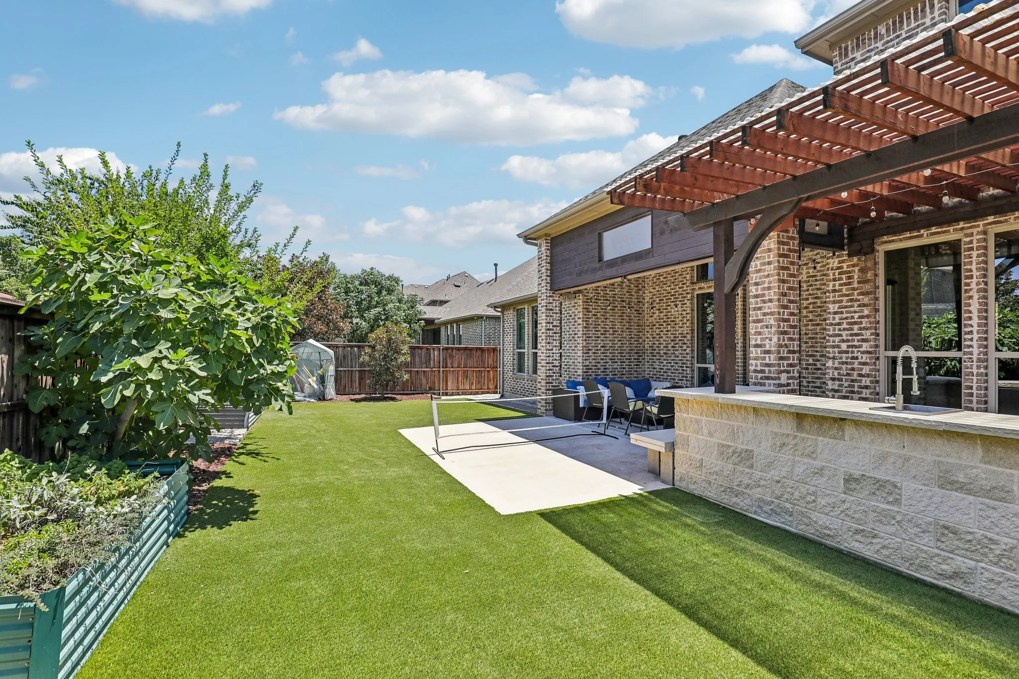 Single Family Residence For Sale in Tarrant County , 1123 Blue Lake Boulevard, Arlington, Texas 76005, 5 Bedroom, 4 Bathroom, 3 Garage spaces, 3,850 Sqft, built in 2013, mls#21341785, Real Estate Agent in Arlington, Homes For Sale in Tarrant county, Homes For Sale in Arlington, Realtor in Arlington Texas, Real Estate Brokerage Independent Realty Texas, Luminita Cordes Realtor