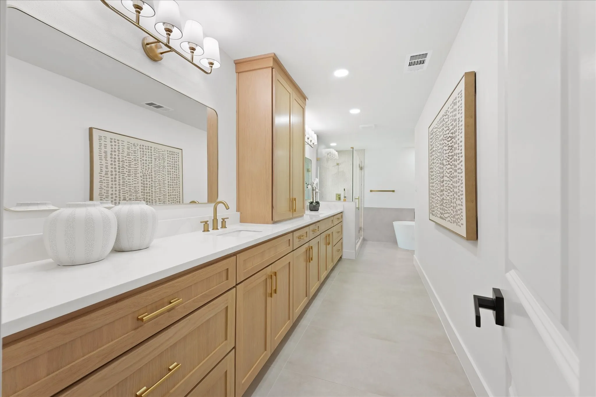 Single Family Residence For Sale in Dallas County , 17209 Graystone Drive, Dallas, Texas 75248, 4 Bedroom, 4 Bathroom, 3 Garage spaces, 3,986 Sqft, built in 1978, mls#21343789, Real Estate Agent in Dallas, Homes For Sale in Dallas county, Homes For Sale in Dallas, Realtor in Dallas Texas, Real Estate Brokerage Independent Realty Texas, Luminita Cordes Realtor