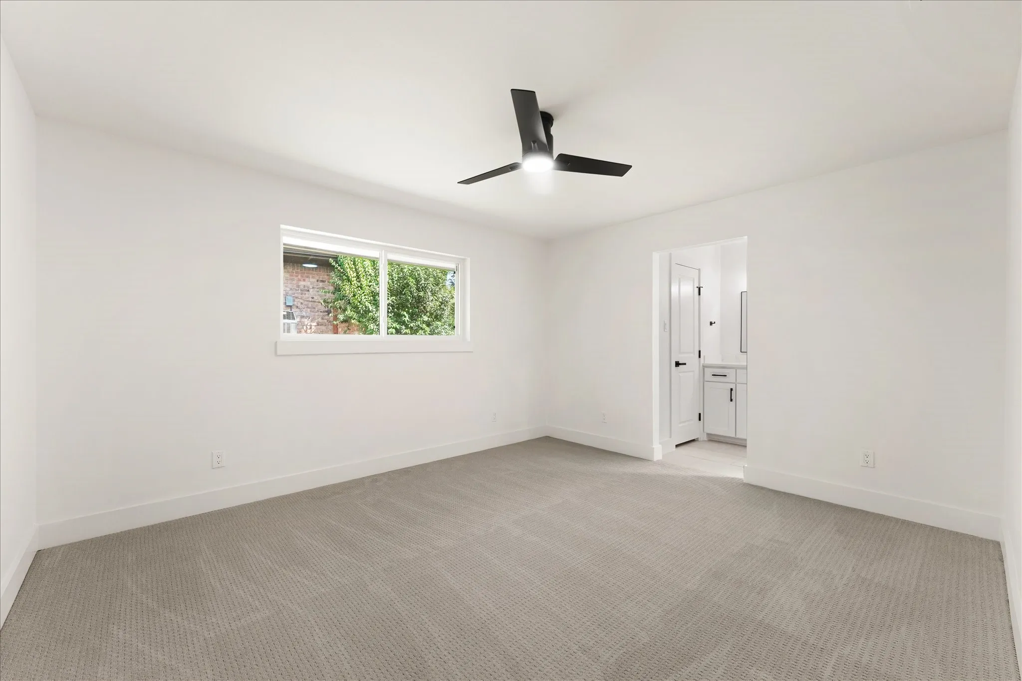 Single Family Residence For Sale in Dallas County , 17209 Graystone Drive, Dallas, Texas 75248, 4 Bedroom, 4 Bathroom, 3 Garage spaces, 3,986 Sqft, built in 1978, mls#21343789, Real Estate Agent in Dallas, Homes For Sale in Dallas county, Homes For Sale in Dallas, Realtor in Dallas Texas, Real Estate Brokerage Independent Realty Texas, Luminita Cordes Realtor