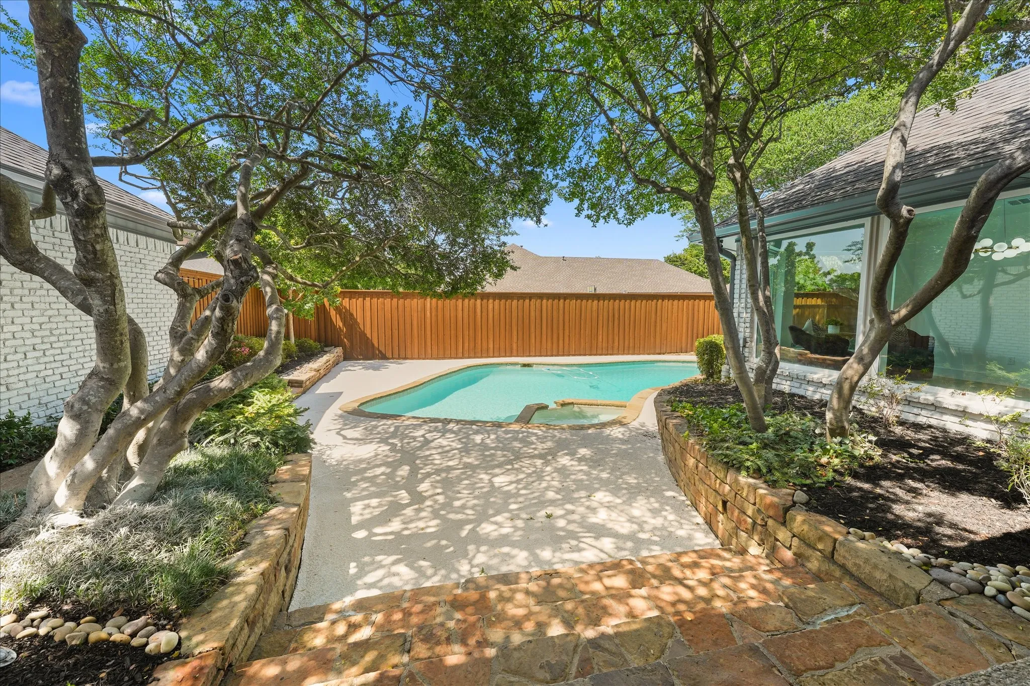 Single Family Residence For Sale in Dallas County , 17209 Graystone Drive, Dallas, Texas 75248, 4 Bedroom, 4 Bathroom, 3 Garage spaces, 3,986 Sqft, built in 1978, mls#21343789, Real Estate Agent in Dallas, Homes For Sale in Dallas county, Homes For Sale in Dallas, Realtor in Dallas Texas, Real Estate Brokerage Independent Realty Texas, Luminita Cordes Realtor