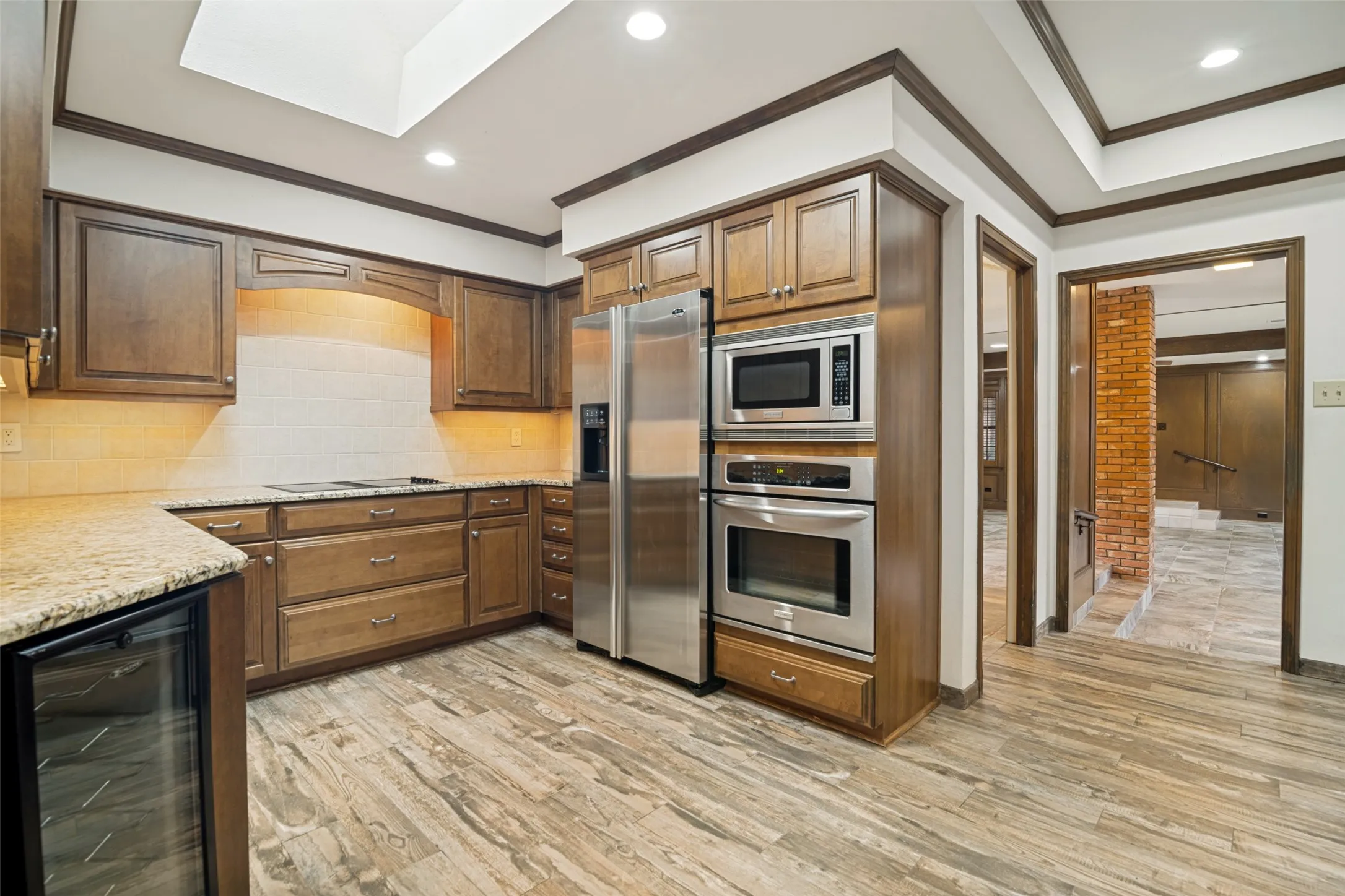 Single Family Residence For Sale in Dallas County , 16028 Chalfont Place, Dallas, Texas 75248, 3 Bedroom, 3 Bathroom, 2 Garage spaces, 3,076 Sqft, built in 1978, mls#21330028, Real Estate Agent in Dallas, Homes For Sale in Dallas county, Homes For Sale in Dallas, Realtor in Dallas Texas, Real Estate Brokerage Independent Realty Texas, Luminita Cordes Realtor