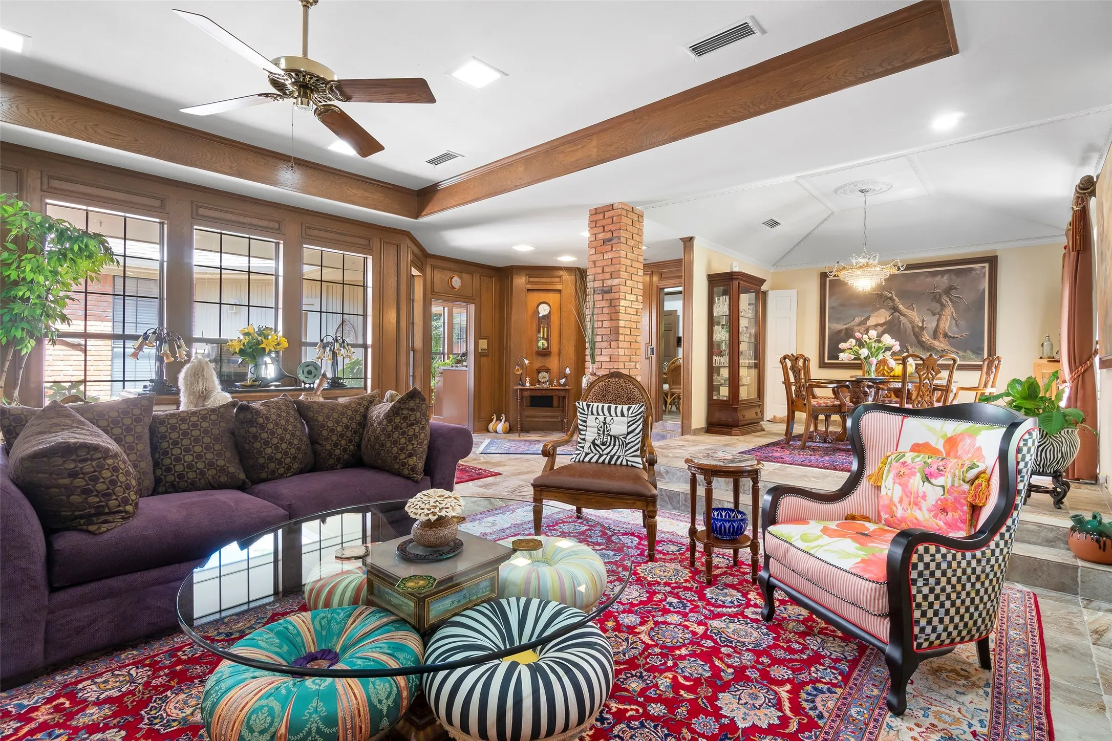 Single Family Residence For Sale in Dallas County , 16028 Chalfont Place, Dallas, Texas 75248, 3 Bedroom, 3 Bathroom, 2 Garage spaces, 3,076 Sqft, built in 1978, mls#21330028, Real Estate Agent in Dallas, Homes For Sale in Dallas county, Homes For Sale in Dallas, Realtor in Dallas Texas, Real Estate Brokerage Independent Realty Texas, Luminita Cordes Realtor