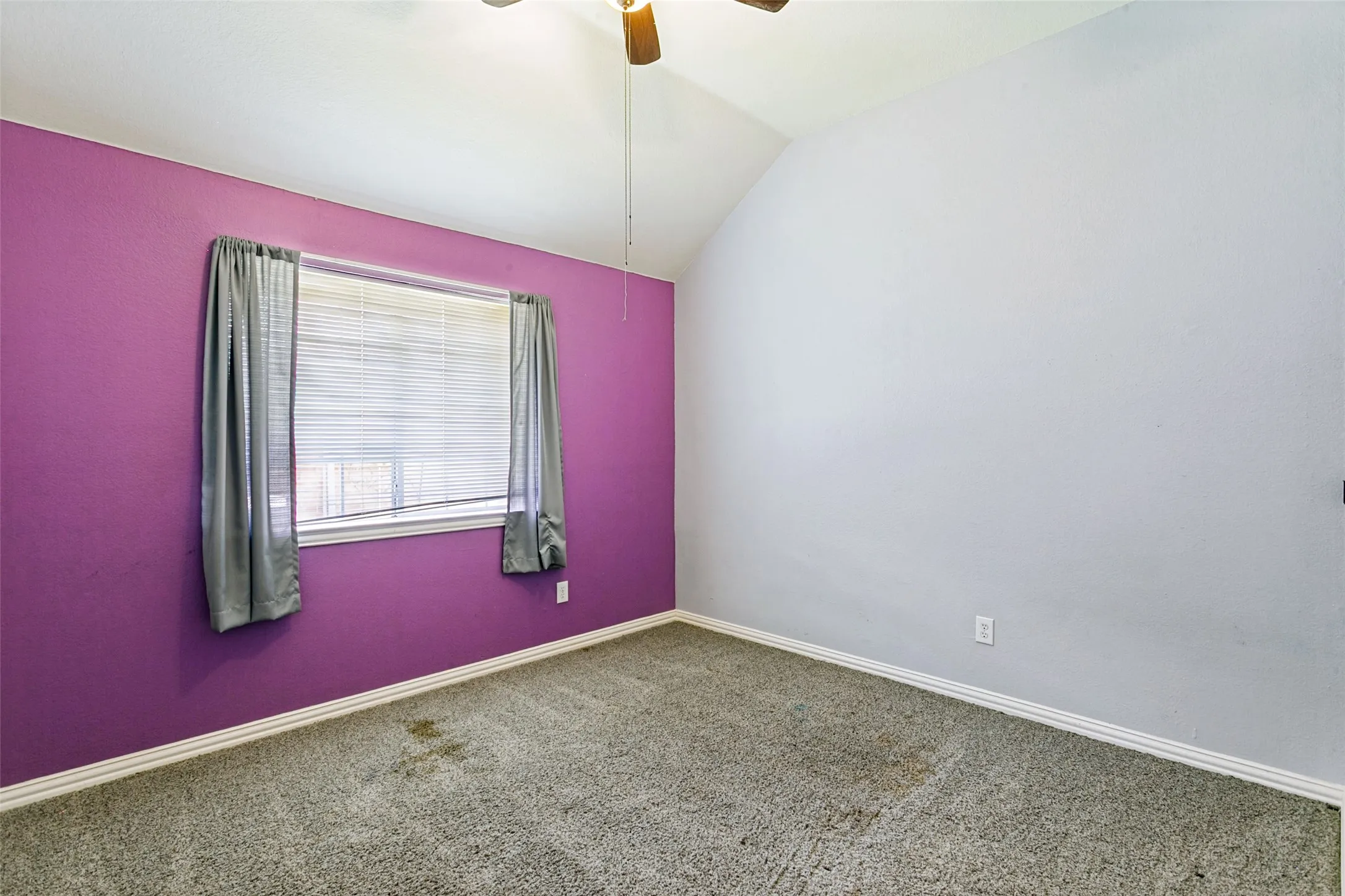 Single Family Residence For Sale in Denton County , 2321 Loon Lake Road, Denton, Texas 76210, 4 Bedroom, 2 Bathroom, 2 Garage spaces, 2,144 Sqft, built in 1999, mls#21343877, Real Estate Agent in Denton, Homes For Sale in Denton county, Homes For Sale in Denton, Realtor in Denton Texas, Real Estate Brokerage Independent Realty Texas, Luminita Cordes Realtor