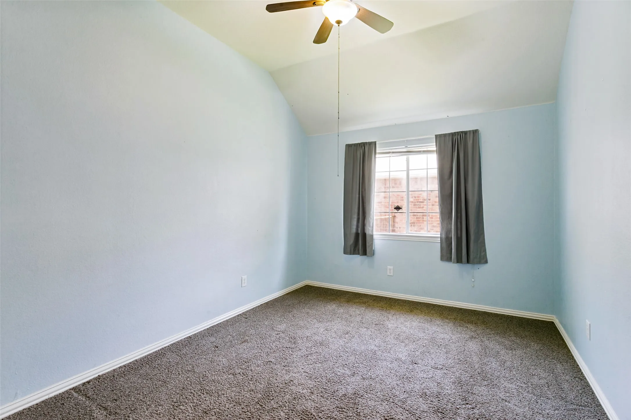 Single Family Residence For Sale in Denton County , 2321 Loon Lake Road, Denton, Texas 76210, 4 Bedroom, 2 Bathroom, 2 Garage spaces, 2,144 Sqft, built in 1999, mls#21343877, Real Estate Agent in Denton, Homes For Sale in Denton county, Homes For Sale in Denton, Realtor in Denton Texas, Real Estate Brokerage Independent Realty Texas, Luminita Cordes Realtor