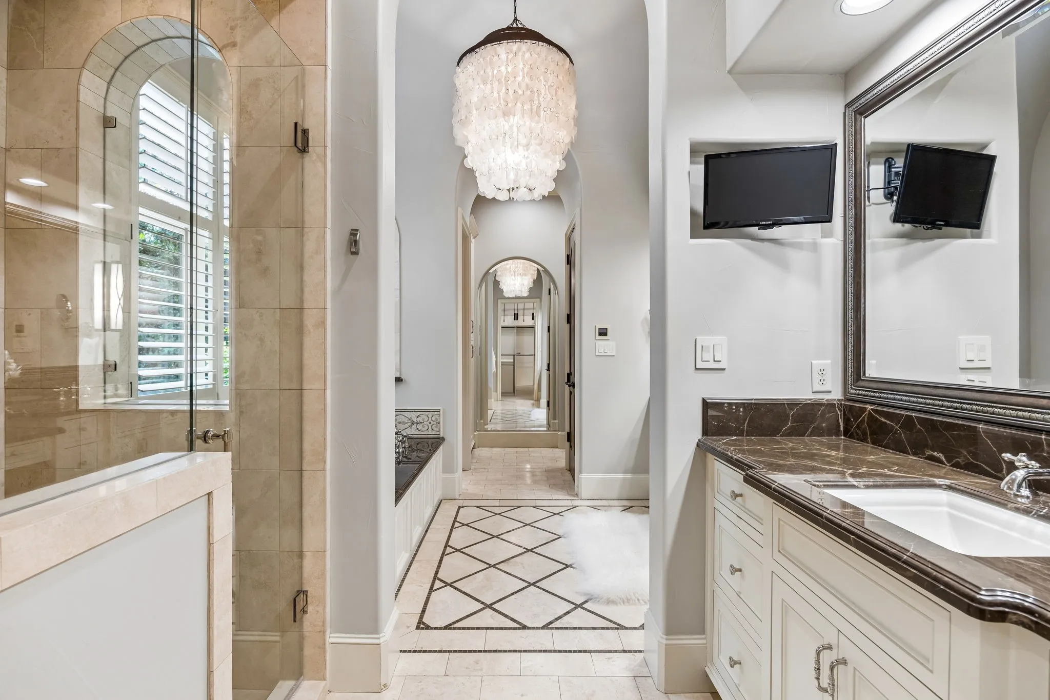 Single Family Residence For Sale in Tarrant County , 2210 Cedar Elm Terrace, Westlake, Texas 76262, 3 Bedroom, 6 Bathroom, 4 Garage spaces, 5,590 Sqft, built in 2011, mls#21340039, Real Estate Agent in Westlake, Homes For Sale in Tarrant county, Homes For Sale in Westlake, Realtor in Westlake Texas, Real Estate Brokerage Independent Realty Texas, Luminita Cordes Realtor