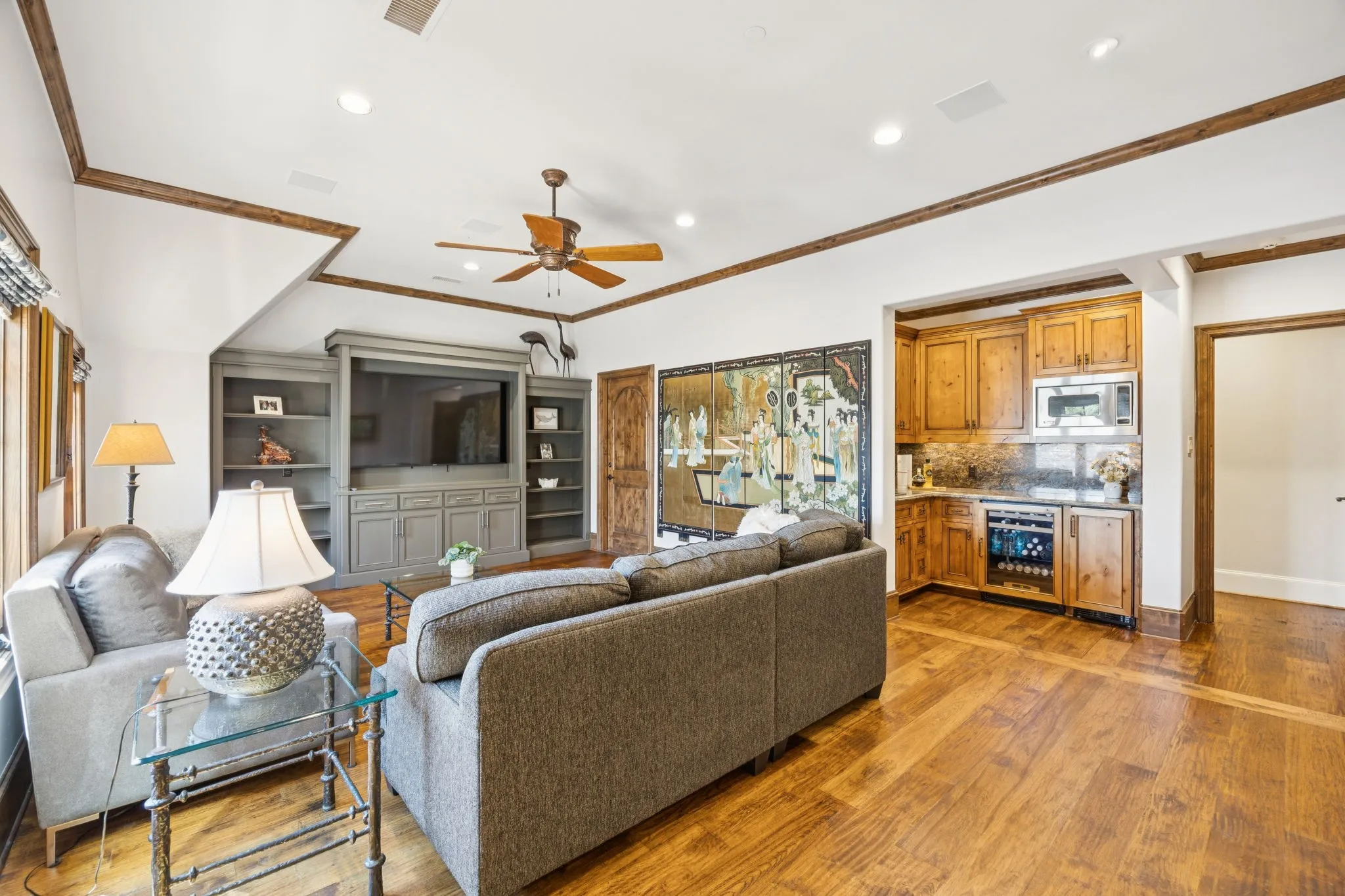 Single Family Residence For Sale in Tarrant County , 2210 Cedar Elm Terrace, Westlake, Texas 76262, 3 Bedroom, 6 Bathroom, 4 Garage spaces, 5,590 Sqft, built in 2011, mls#21340039, Real Estate Agent in Westlake, Homes For Sale in Tarrant county, Homes For Sale in Westlake, Realtor in Westlake Texas, Real Estate Brokerage Independent Realty Texas, Luminita Cordes Realtor