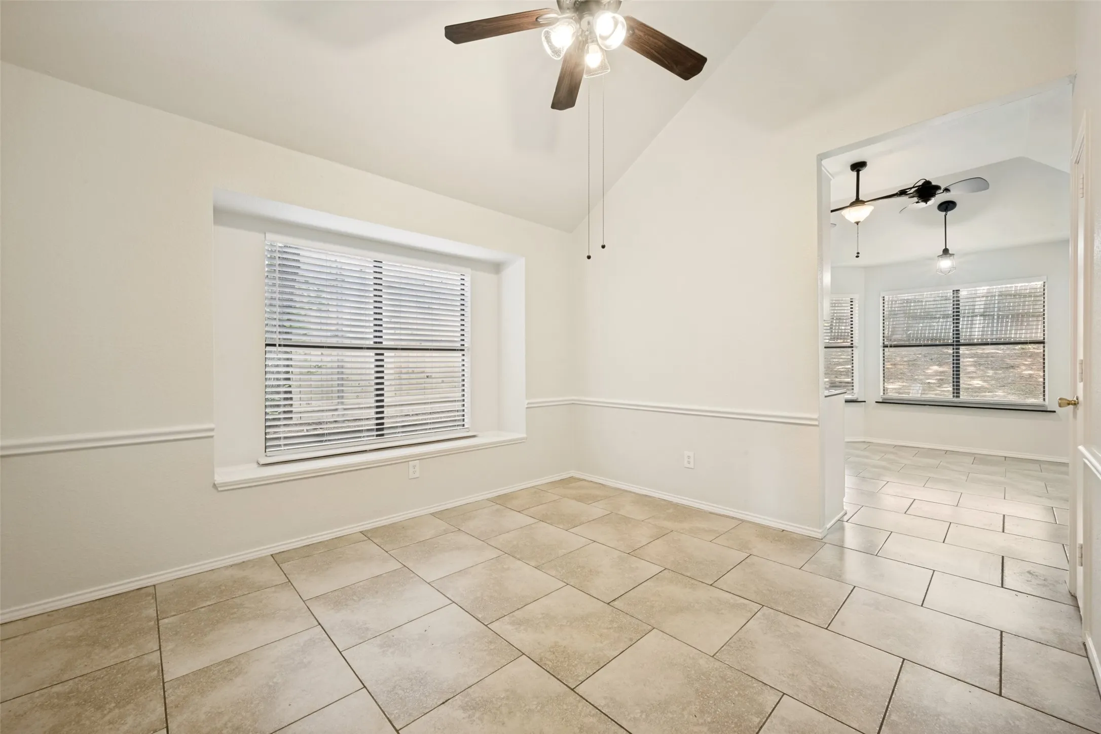 Single Family Residence For Rent in Denton County , 2515 Mountainview Drive, Corinth, Texas 76210, 3 Bedroom, 2 Bathroom, 2 Garage spaces, 1,741 Sqft, built in 1994, mls#21343637, Real Estate Agent in Corinth, Homes For Rent in Denton county, Homes For Rent in Corinth, Realtor in Corinth Texas, Real Estate Brokerage Independent Realty Texas, Luminita Cordes Realtor