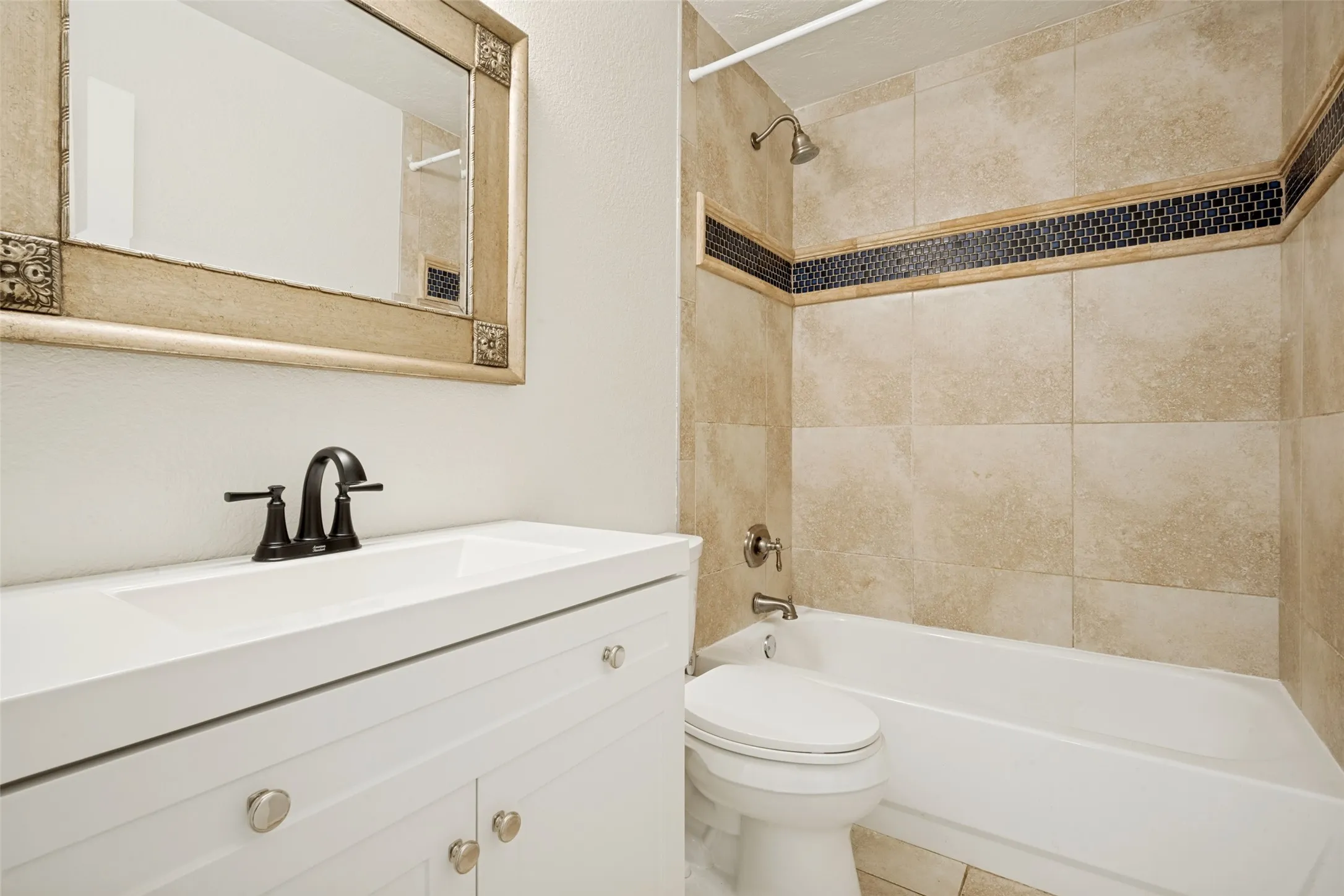 Single Family Residence For Rent in Denton County , 2515 Mountainview Drive, Corinth, Texas 76210, 3 Bedroom, 2 Bathroom, 2 Garage spaces, 1,741 Sqft, built in 1994, mls#21343637, Real Estate Agent in Corinth, Homes For Rent in Denton county, Homes For Rent in Corinth, Realtor in Corinth Texas, Real Estate Brokerage Independent Realty Texas, Luminita Cordes Realtor