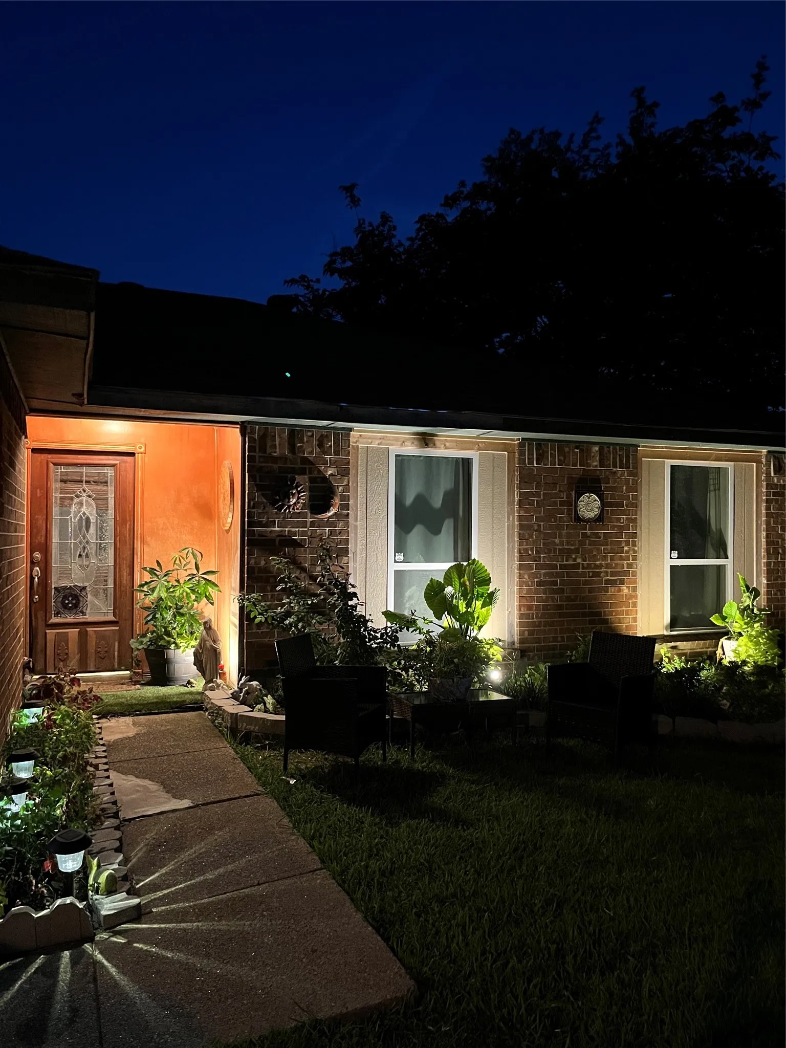 Single Family Residence For Sale in Dallas County , 3001 Colony Drive, Mesquite, Texas 75150, 3 Bedrooms, 2 Bathrooms, 2 Garage spaces, 1,528 Sqft, built in 1984, Price $250,000, mls#21343197, Real Estate Agent in Mesquite, Homes For Sale in Dallas county, Homes For Sale in Mesquite, Realtor in Mesquite Texas, Real Estate Brokerage Independent Realty Texas, Luminita Cordes Realtor