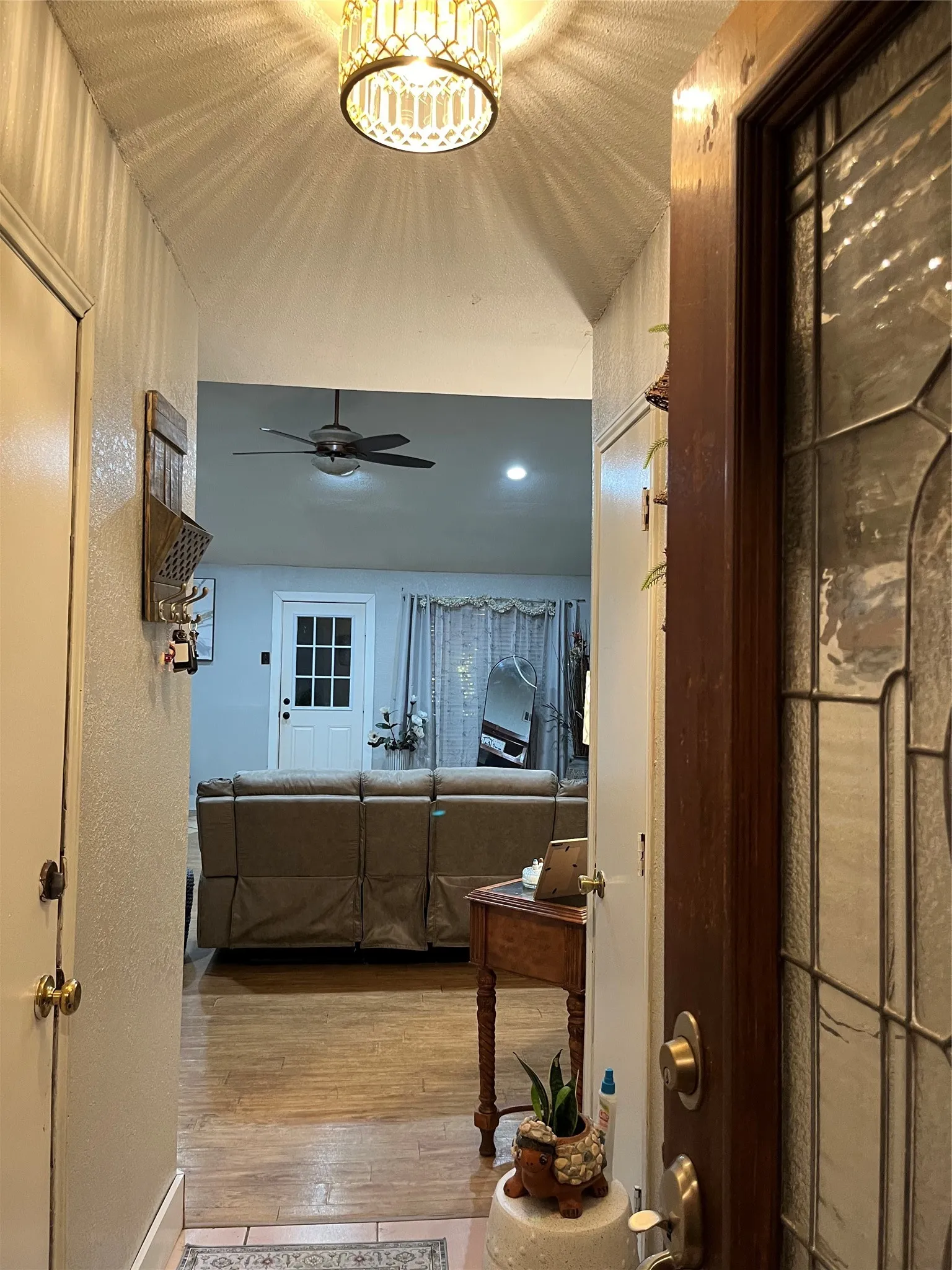 Single Family Residence For Sale in Dallas County , 3001 Colony Drive, Mesquite, Texas 75150, 3 Bedrooms, 2 Bathrooms, 2 Garage spaces, 1,528 Sqft, built in 1984, Price $250,000, mls#21343197, Real Estate Agent in Mesquite, Homes For Sale in Dallas county, Homes For Sale in Mesquite, Realtor in Mesquite Texas, Real Estate Brokerage Independent Realty Texas, Luminita Cordes Realtor