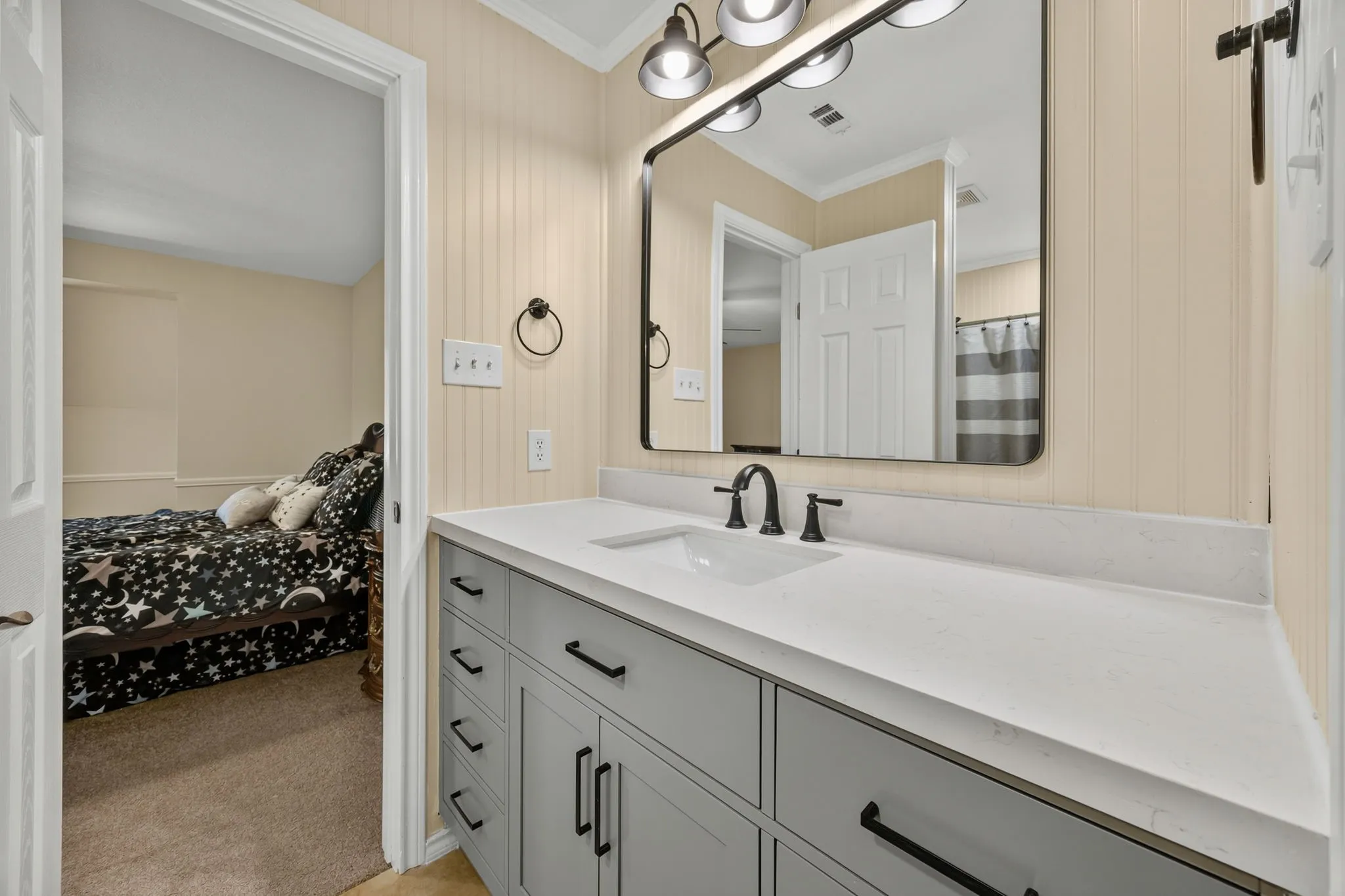 Single Family Residence For Sale in Kaufman County , 141 Creekview Lane, Crandall, Texas 75114, 5 Bedroom, 4 Bathroom, 2 Garage spaces, 3,338 Sqft, built in 1994, mls#21343844, Real Estate Agent in Crandall, Homes For Sale in Kaufman county, Homes For Sale in Crandall, Realtor in Crandall Texas, Real Estate Brokerage Independent Realty Texas, Luminita Cordes Realtor