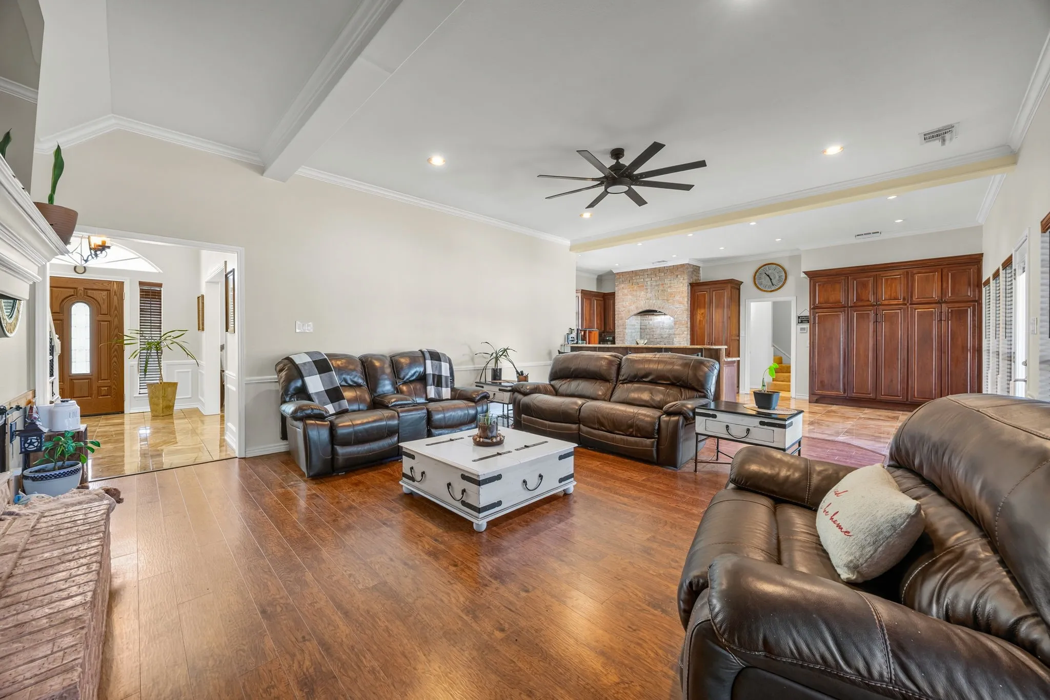Single Family Residence For Sale in Kaufman County , 141 Creekview Lane, Crandall, Texas 75114, 5 Bedroom, 4 Bathroom, 2 Garage spaces, 3,338 Sqft, built in 1994, mls#21343844, Real Estate Agent in Crandall, Homes For Sale in Kaufman county, Homes For Sale in Crandall, Realtor in Crandall Texas, Real Estate Brokerage Independent Realty Texas, Luminita Cordes Realtor