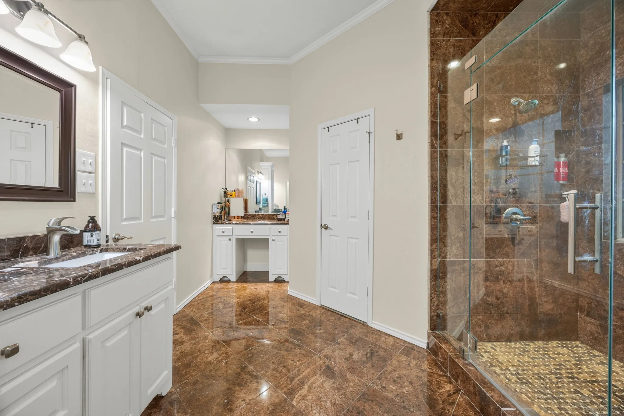 Single Family Residence For Sale in Kaufman County , 141 Creekview Lane, Crandall, Texas 75114, 5 Bedroom, 4 Bathroom, 2 Garage spaces, 3,338 Sqft, built in 1994, mls#21343844, Real Estate Agent in Crandall, Homes For Sale in Kaufman county, Homes For Sale in Crandall, Realtor in Crandall Texas, Real Estate Brokerage Independent Realty Texas, Luminita Cordes Realtor
