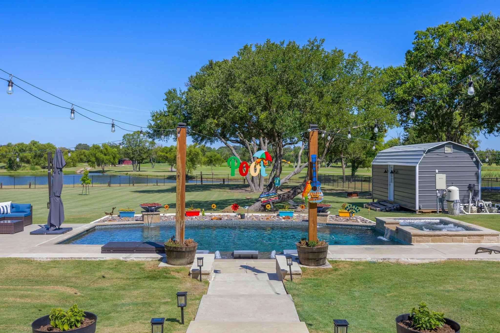 Single Family Residence For Sale in Kaufman County , 141 Creekview Lane, Crandall, Texas 75114, 5 Bedroom, 4 Bathroom, 2 Garage spaces, 3,338 Sqft, built in 1994, mls#21343844, Real Estate Agent in Crandall, Homes For Sale in Kaufman county, Homes For Sale in Crandall, Realtor in Crandall Texas, Real Estate Brokerage Independent Realty Texas, Luminita Cordes Realtor