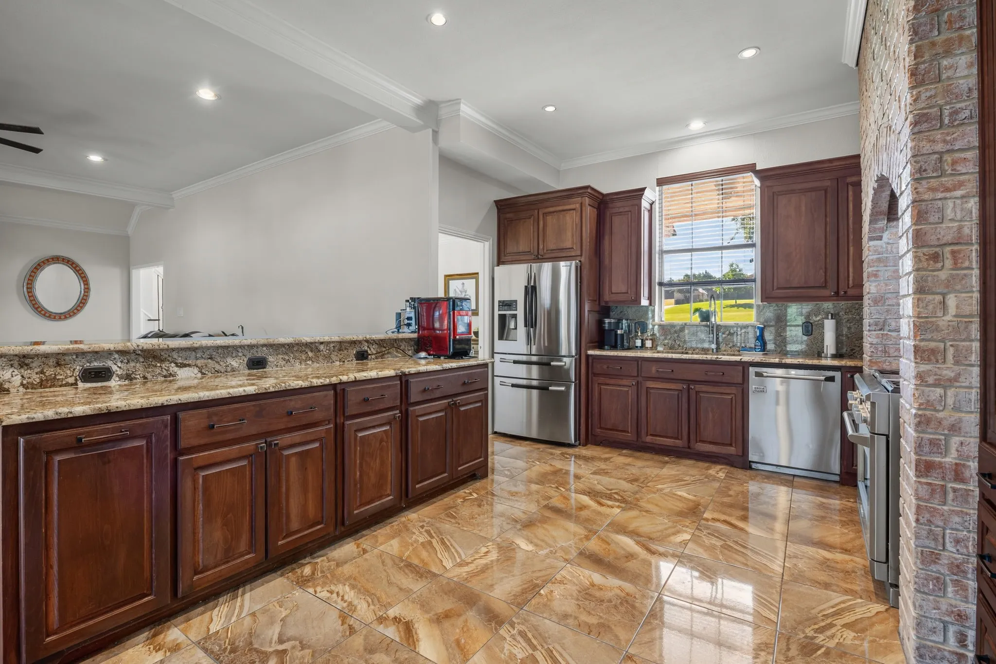 Single Family Residence For Sale in Kaufman County , 141 Creekview Lane, Crandall, Texas 75114, 5 Bedroom, 4 Bathroom, 2 Garage spaces, 3,338 Sqft, built in 1994, mls#21343844, Real Estate Agent in Crandall, Homes For Sale in Kaufman county, Homes For Sale in Crandall, Realtor in Crandall Texas, Real Estate Brokerage Independent Realty Texas, Luminita Cordes Realtor