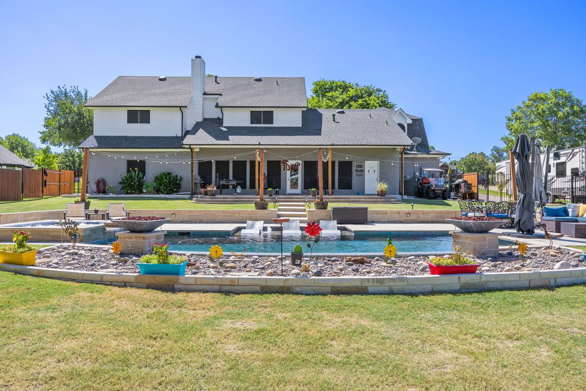 Single Family Residence For Sale in Kaufman County , 141 Creekview Lane, Crandall, Texas 75114, 5 Bedroom, 4 Bathroom, 2 Garage spaces, 3,338 Sqft, built in 1994, mls#21343844, Real Estate Agent in Crandall, Homes For Sale in Kaufman county, Homes For Sale in Crandall, Realtor in Crandall Texas, Real Estate Brokerage Independent Realty Texas, Luminita Cordes Realtor