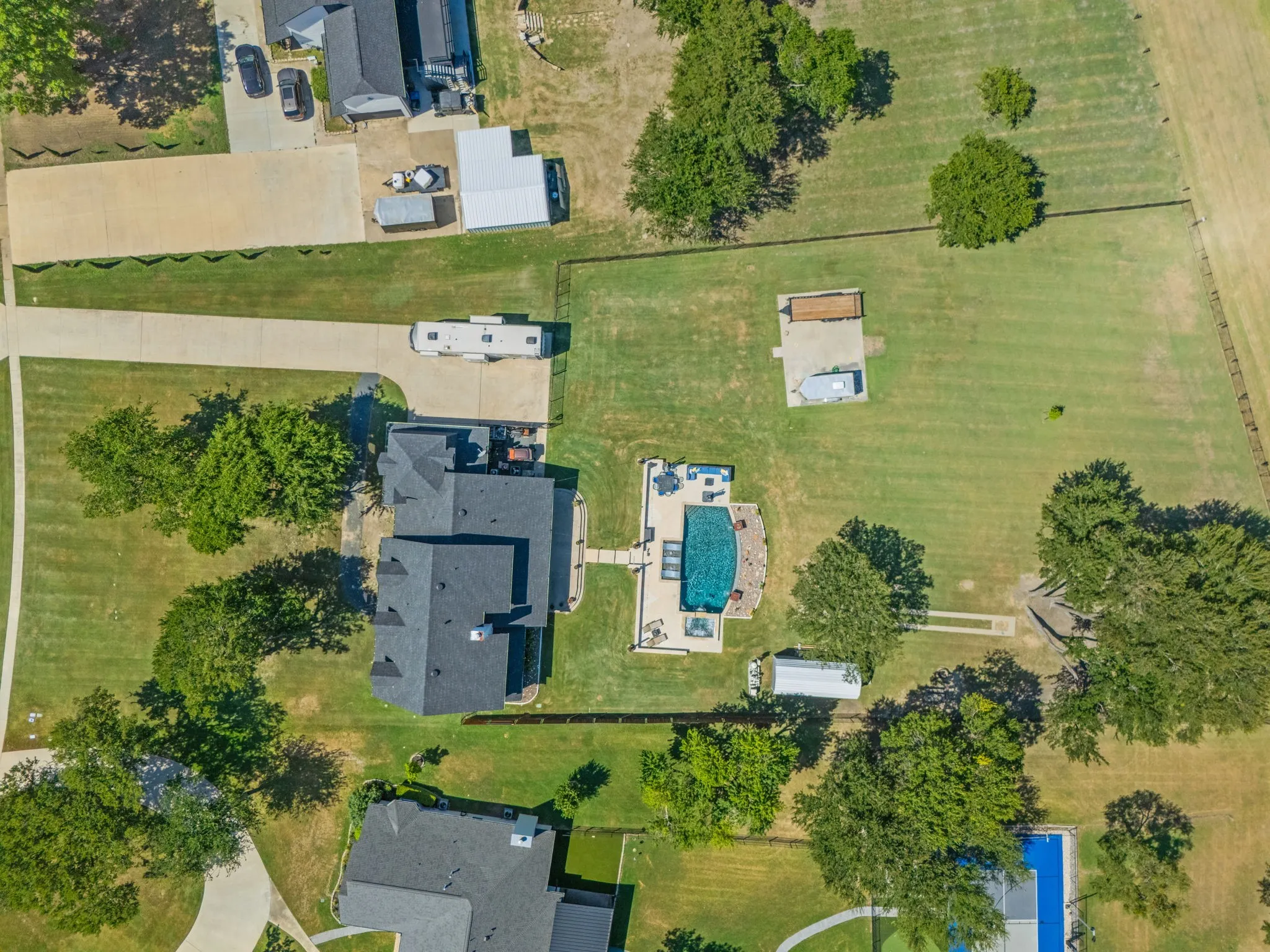 Single Family Residence For Sale in Kaufman County , 141 Creekview Lane, Crandall, Texas 75114, 5 Bedroom, 4 Bathroom, 2 Garage spaces, 3,338 Sqft, built in 1994, mls#21343844, Real Estate Agent in Crandall, Homes For Sale in Kaufman county, Homes For Sale in Crandall, Realtor in Crandall Texas, Real Estate Brokerage Independent Realty Texas, Luminita Cordes Realtor