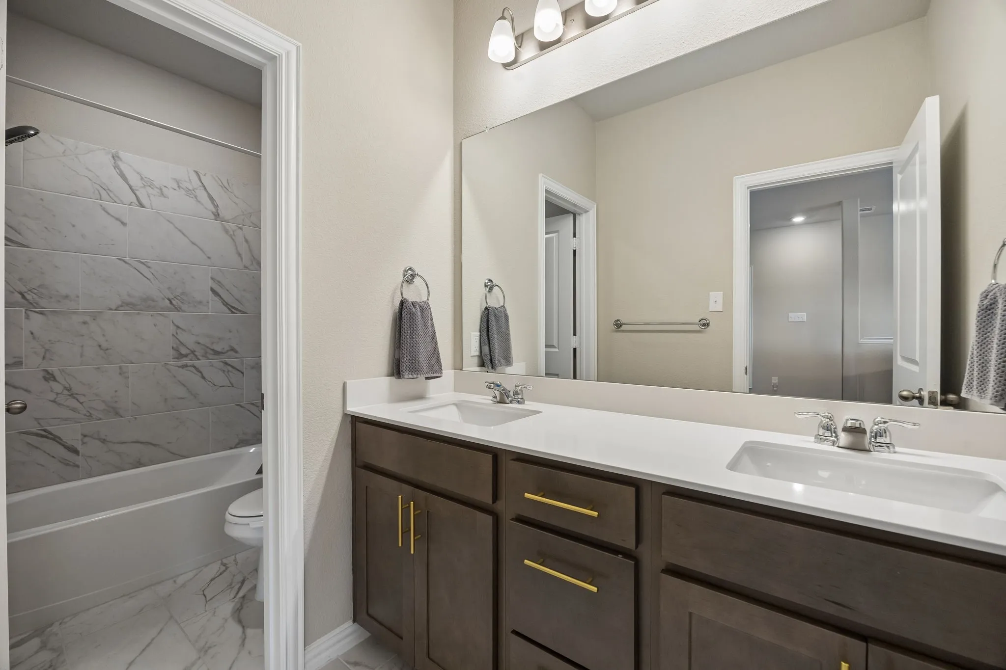 Single Family Residence For Sale in Kaufman County , 4046 Georges Bend, Crandall, Texas 75114, 4 Bedroom, 3 Bathroom, 2 Garage spaces, 2,965 Sqft, built in 2024, Price $385,000, mls#21342547, Real Estate Agent in Crandall, Homes For Sale in Kaufman county, Homes For Sale in Crandall, Realtor in Crandall Texas, Real Estate Brokerage Independent Realty Texas, Luminita Cordes Realtor