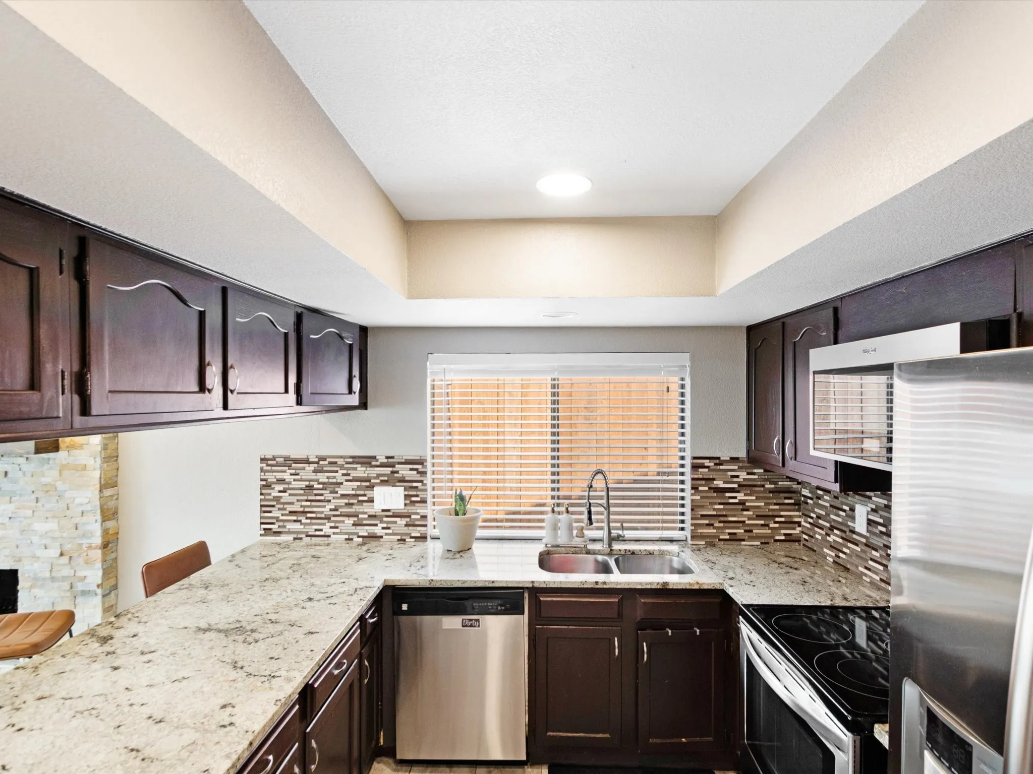 Single Family Residence For Sale in Dallas County , 2922 Spring Brook Drive, Garland, Texas 75044, 4 Bedroom, 2 Bathroom, 2 Garage spaces, 2,146 Sqft, built in 1980, mls#21343909, Real Estate Agent in Garland, Homes For Sale in Dallas county, Homes For Sale in Garland, Realtor in Garland Texas, Real Estate Brokerage Independent Realty Texas, Luminita Cordes Realtor