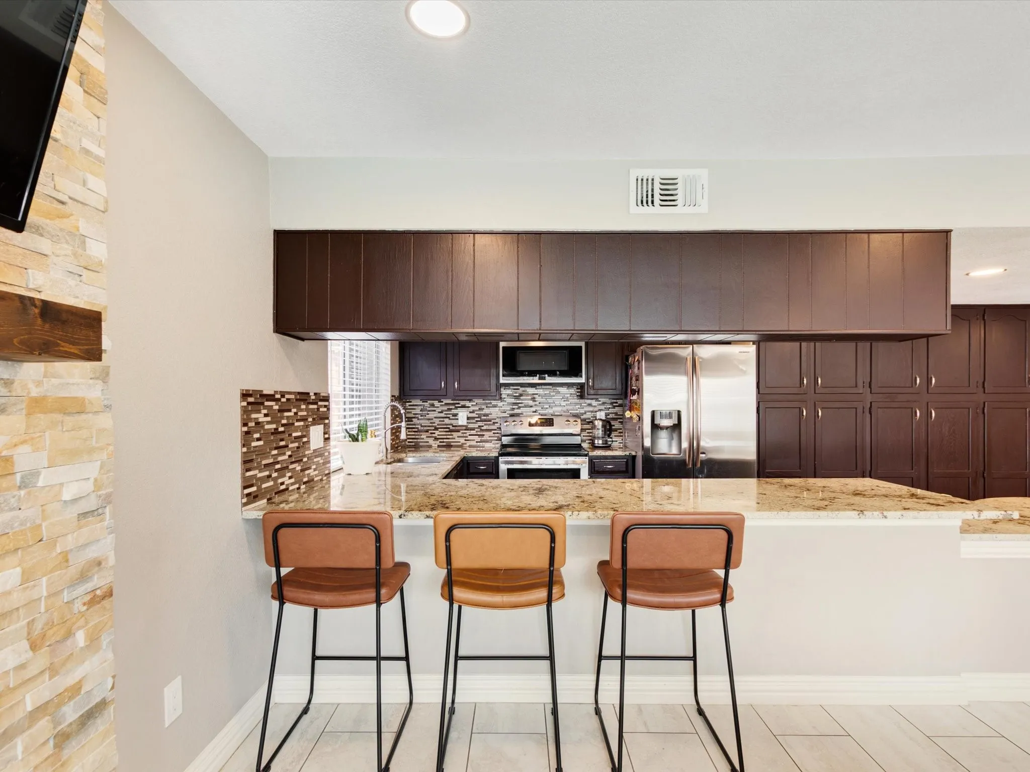 Single Family Residence For Sale in Dallas County , 2922 Spring Brook Drive, Garland, Texas 75044, 4 Bedroom, 2 Bathroom, 2 Garage spaces, 2,146 Sqft, built in 1980, mls#21343909, Real Estate Agent in Garland, Homes For Sale in Dallas county, Homes For Sale in Garland, Realtor in Garland Texas, Real Estate Brokerage Independent Realty Texas, Luminita Cordes Realtor