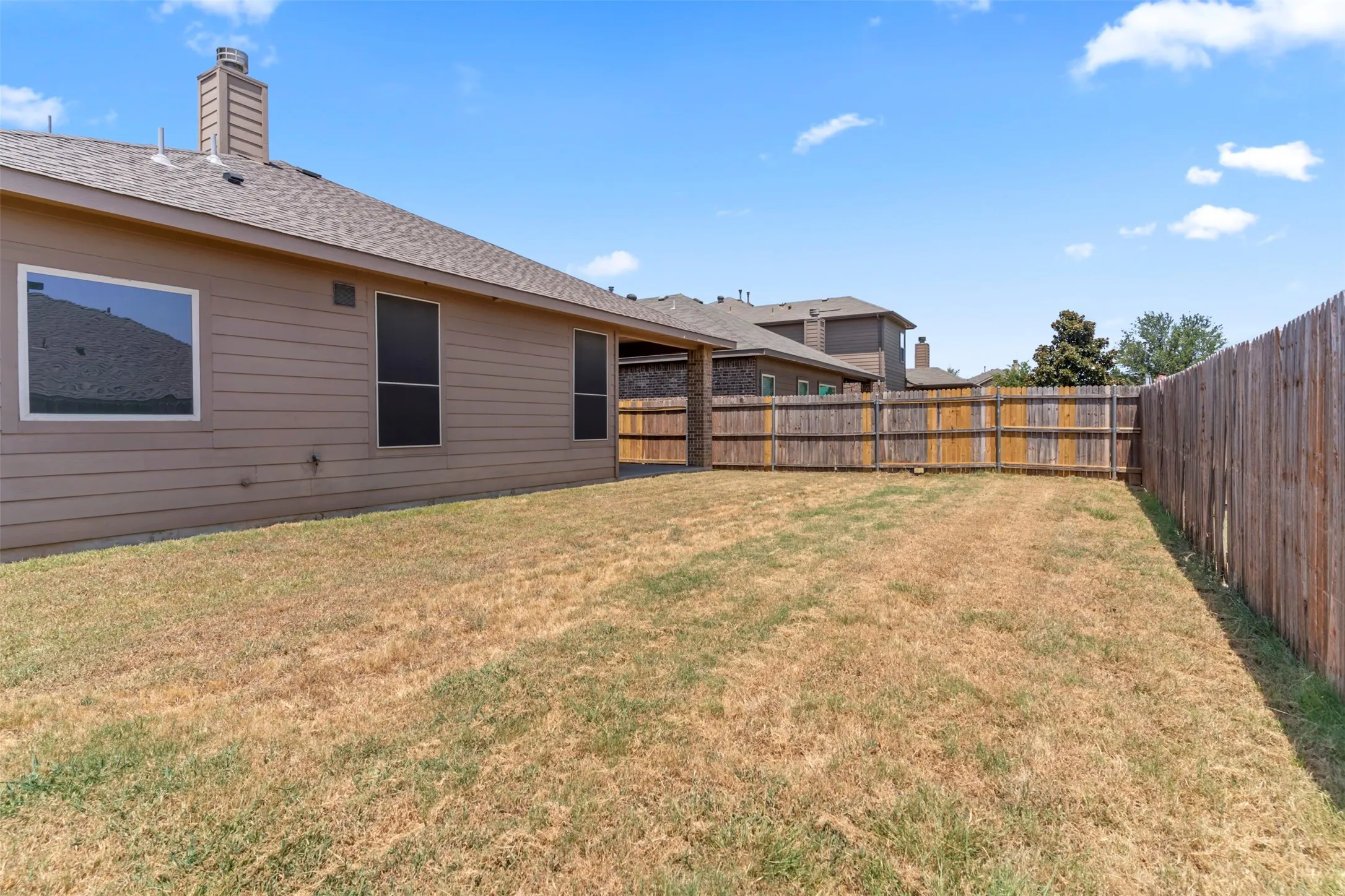 Single Family Residence For Sale in Denton County , 4809 Gunnison Drive, Denton, Texas 76208, 4 Bedroom, 2 Bathroom, 2 Garage spaces, 1,773 Sqft, built in 2014, mls#21343921, Real Estate Agent in Denton, Homes For Sale in Denton county, Homes For Sale in Denton, Realtor in Denton Texas, Real Estate Brokerage Independent Realty Texas, Luminita Cordes Realtor