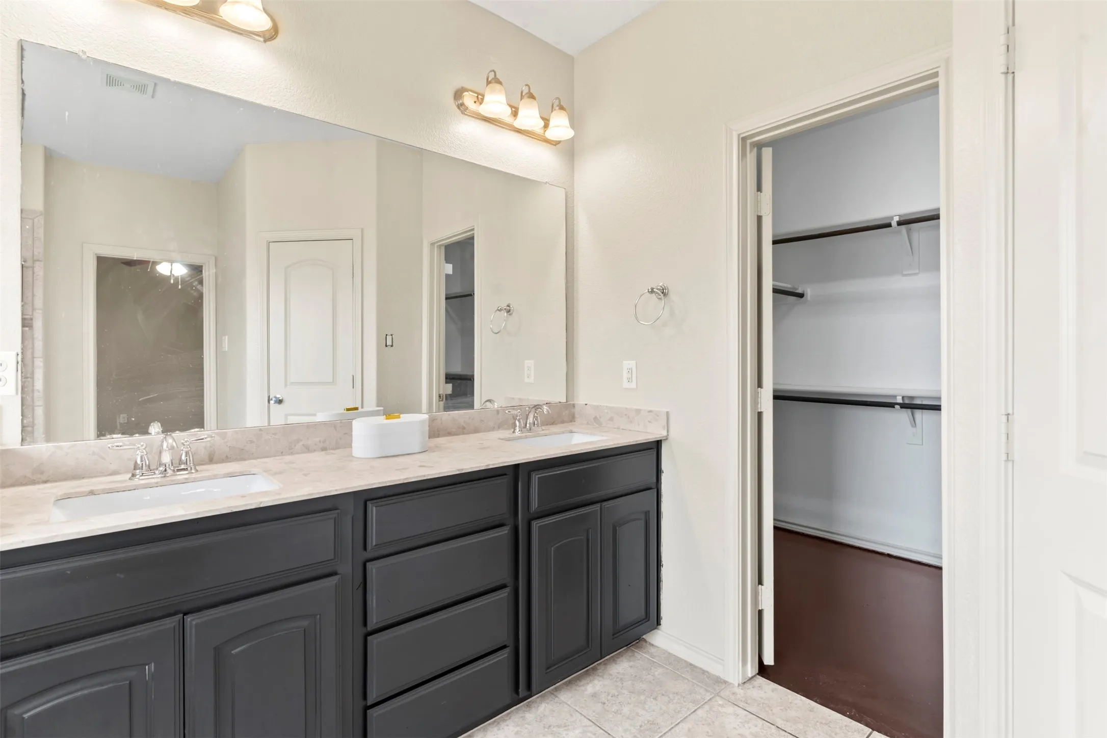 Single Family Residence For Sale in Denton County , 4809 Gunnison Drive, Denton, Texas 76208, 4 Bedroom, 2 Bathroom, 2 Garage spaces, 1,773 Sqft, built in 2014, mls#21343921, Real Estate Agent in Denton, Homes For Sale in Denton county, Homes For Sale in Denton, Realtor in Denton Texas, Real Estate Brokerage Independent Realty Texas, Luminita Cordes Realtor