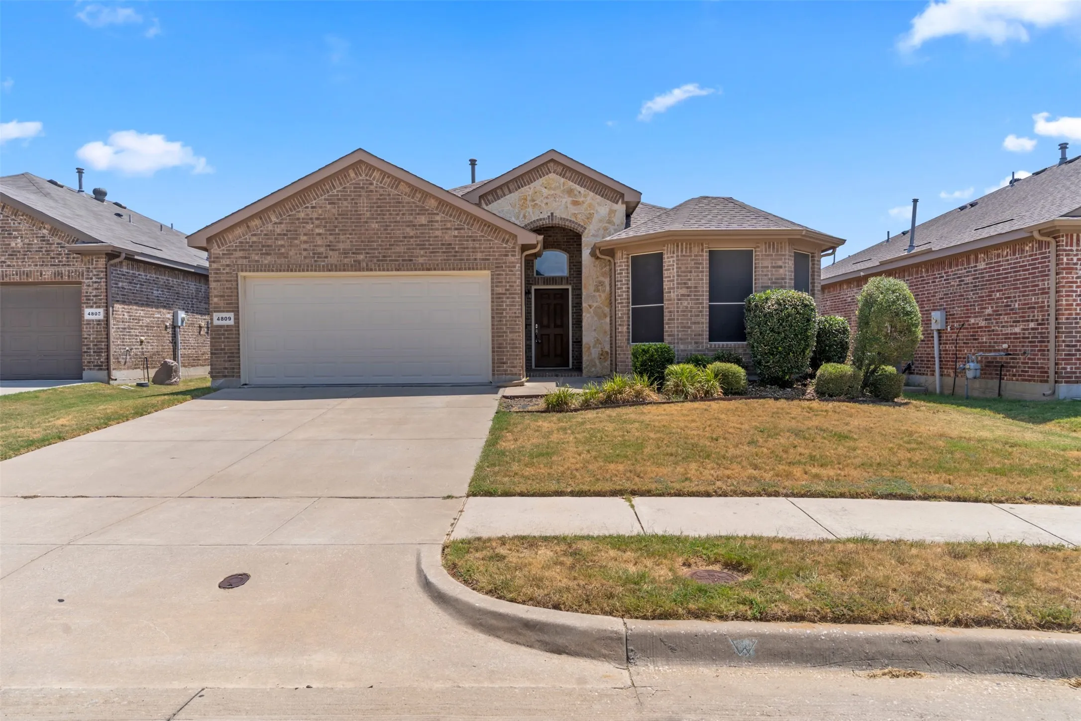 Single Family Residence For Sale in Denton County , 4809 Gunnison Drive, Denton, Texas 76208, 4 Bedroom, 2 Bathroom, 2 Garage spaces, 1,773 Sqft, built in 2014, mls#21343921, Real Estate Agent in Denton, Homes For Sale in Denton county, Homes For Sale in Denton, Realtor in Denton Texas, Real Estate Brokerage Independent Realty Texas, Luminita Cordes Realtor