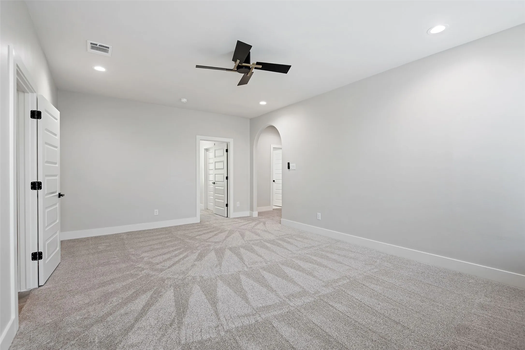 Single Family Residence For Sale in Ellis County , 409 N Rogers Street, Waxahachie, Texas 75165, 4 Bedroom, 5 Bathroom, 3 Garage spaces, 3,162 Sqft, built in 2026, mls#21343937, Real Estate Agent in Waxahachie, Homes For Sale in Ellis county, Homes For Sale in Waxahachie, Realtor in Waxahachie Texas, Real Estate Brokerage Independent Realty Texas, Luminita Cordes Realtor