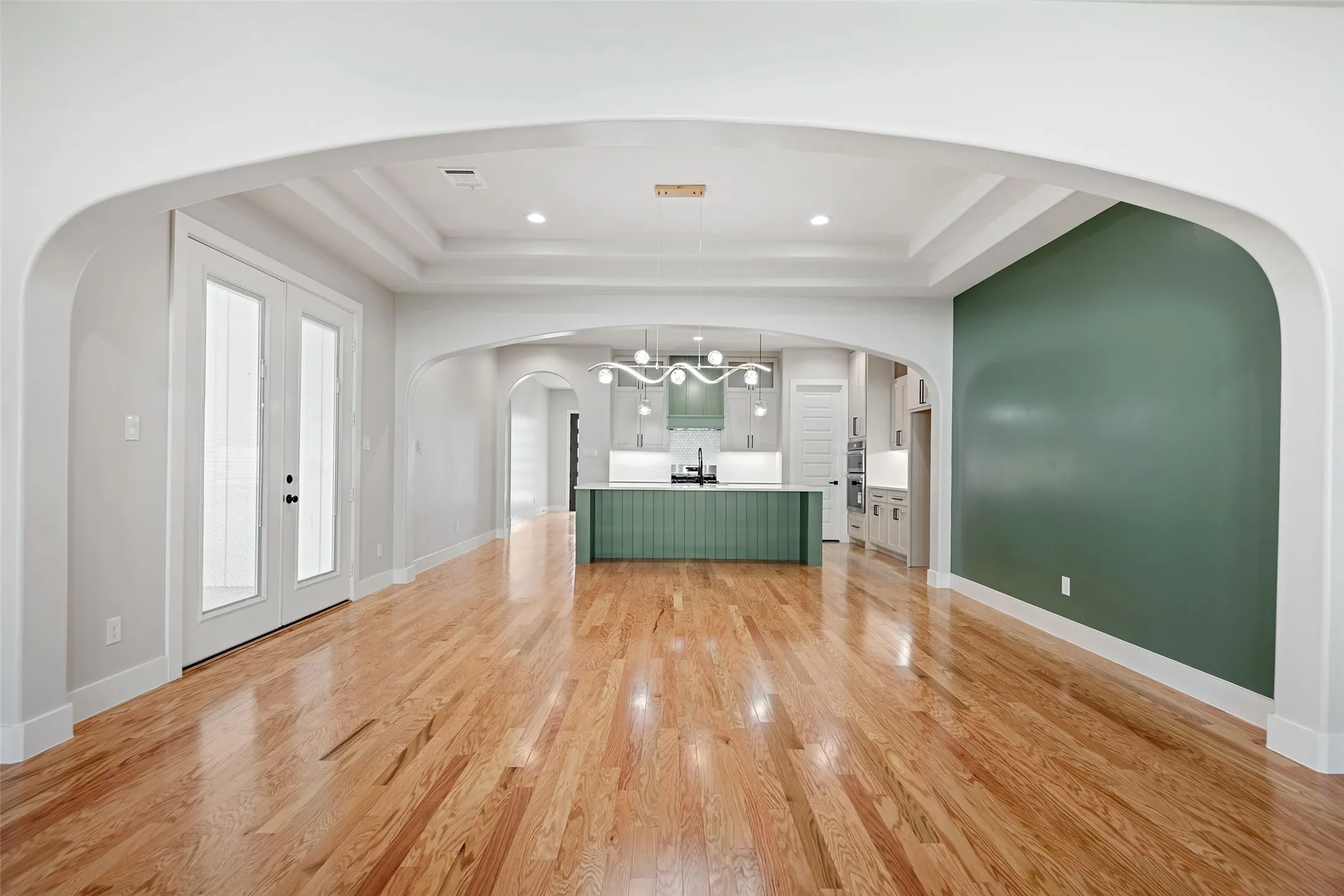 Single Family Residence For Sale in Ellis County , 409 N Rogers Street, Waxahachie, Texas 75165, 4 Bedroom, 5 Bathroom, 3 Garage spaces, 3,162 Sqft, built in 2026, mls#21343937, Real Estate Agent in Waxahachie, Homes For Sale in Ellis county, Homes For Sale in Waxahachie, Realtor in Waxahachie Texas, Real Estate Brokerage Independent Realty Texas, Luminita Cordes Realtor