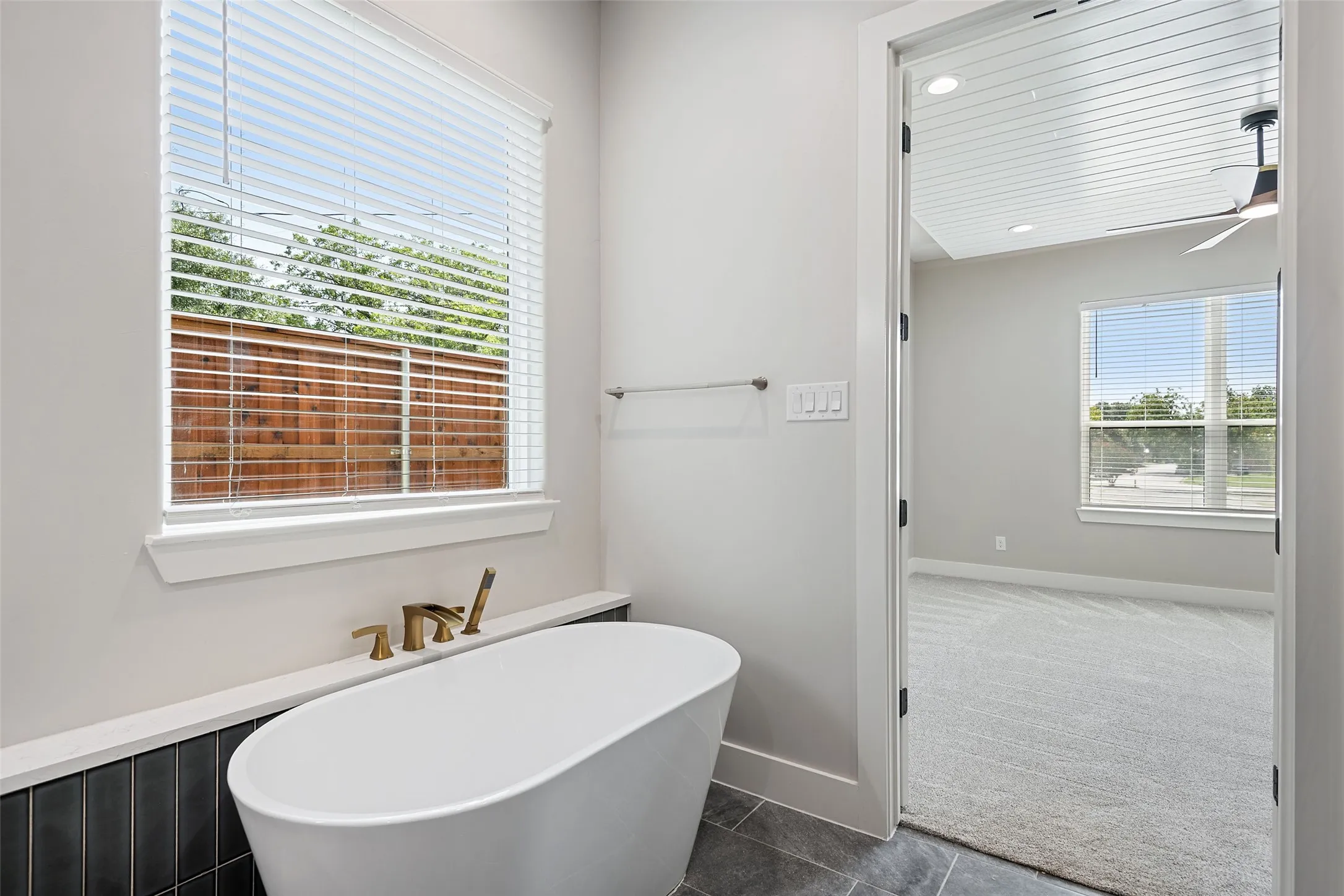 Single Family Residence For Sale in Ellis County , 409 N Rogers Street, Waxahachie, Texas 75165, 4 Bedroom, 5 Bathroom, 3 Garage spaces, 3,162 Sqft, built in 2026, mls#21343937, Real Estate Agent in Waxahachie, Homes For Sale in Ellis county, Homes For Sale in Waxahachie, Realtor in Waxahachie Texas, Real Estate Brokerage Independent Realty Texas, Luminita Cordes Realtor