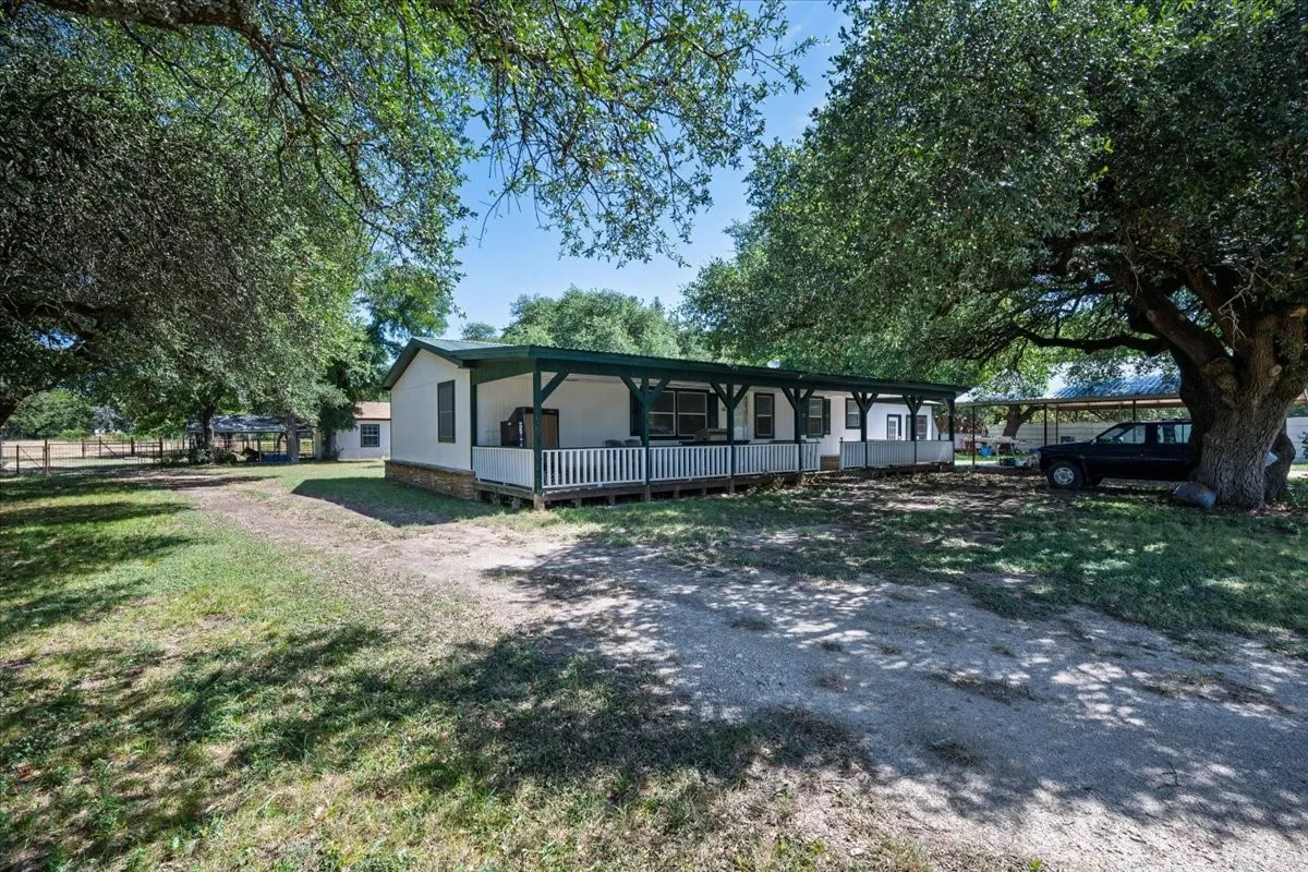 Farm For Sale in Coryell County , 310 County Road 92, Purmela, Texas 76566, 3 Bedrooms, 2 Bathrooms, Garage spaces, 1,968 Sqft, built in 1995, Price $650,000, mls#21343939, Real Estate Agent in Purmela, Homes For Sale in Coryell county, Homes For Sale in Purmela, Realtor in Purmela Texas, Real Estate Brokerage Independent Realty Texas, Luminita Cordes Realtor