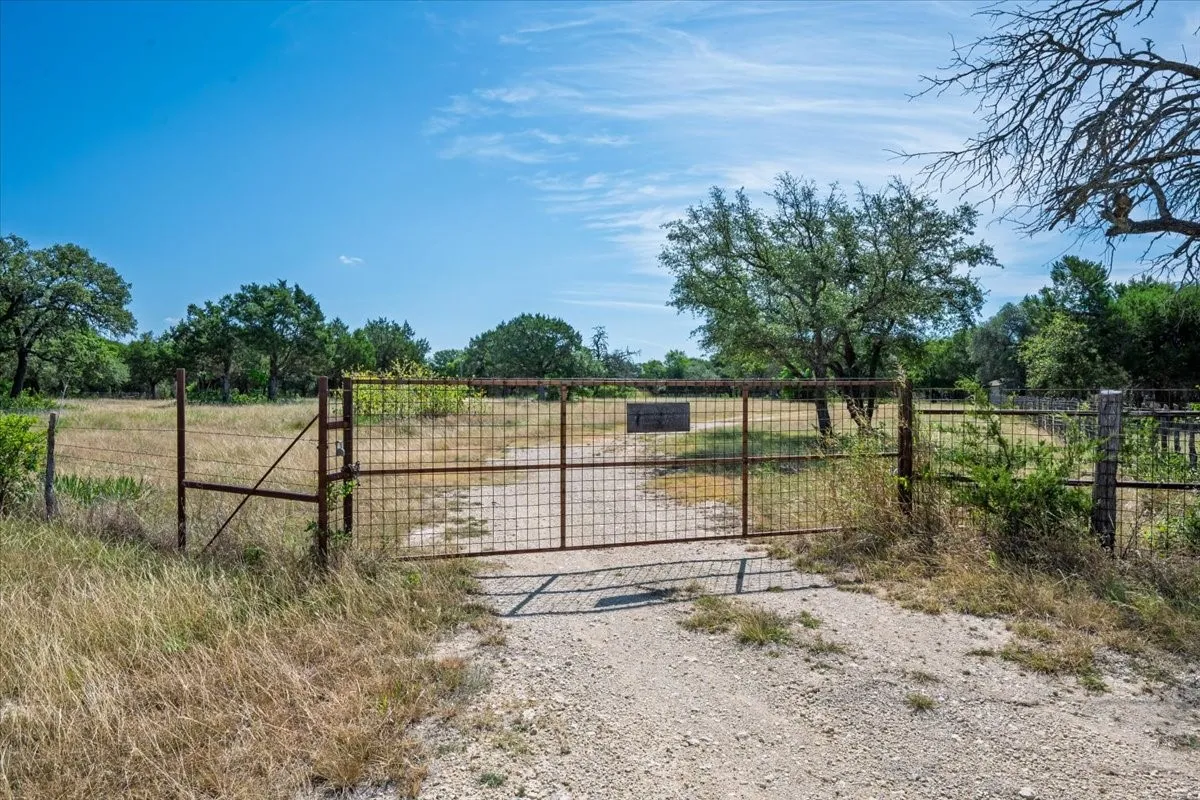 Farm For Sale in Coryell County , 310 County Road 92, Purmela, Texas 76566, 3 Bedrooms, 2 Bathrooms, Garage spaces, 1,968 Sqft, built in 1995, Price $650,000, mls#21343939, Real Estate Agent in Purmela, Homes For Sale in Coryell county, Homes For Sale in Purmela, Realtor in Purmela Texas, Real Estate Brokerage Independent Realty Texas, Luminita Cordes Realtor