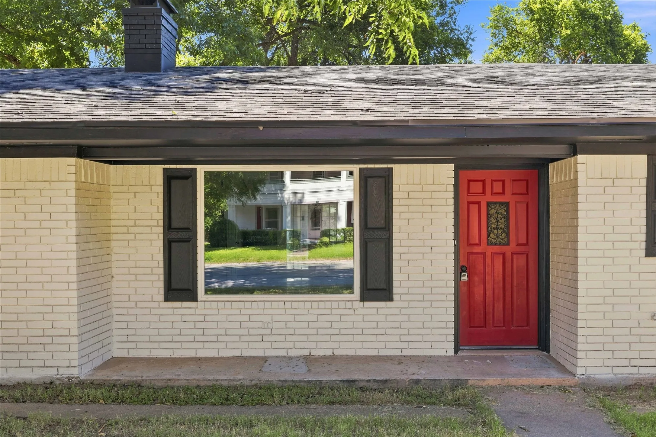 Single Family Residence For Sale in Comanche County , 209 S Austin Street, De Leon, Texas 76444, 3 Bedroom, 2 Bathroom, 2 Garage spaces, 1,476 Sqft, built in 1976, mls#21343928, Real Estate Agent in De Leon, Homes For Sale in Comanche county, Homes For Sale in De Leon, Realtor in De Leon Texas, Real Estate Brokerage Independent Realty Texas, Luminita Cordes Realtor