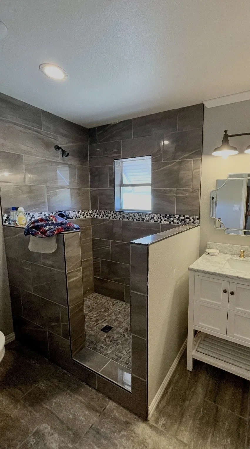 Single Family Residence For Sale in Young County , 2241 Schlegel Road, Olney, Texas 76374, 3 Bedroom, 2 Bathroom, 1 Garage spaces, 1,424 Sqft, built in 1950, mls#21343946, Real Estate Agent in Olney, Homes For Sale in Young county, Homes For Sale in Olney, Realtor in Olney Texas, Real Estate Brokerage Independent Realty Texas, Luminita Cordes Realtor