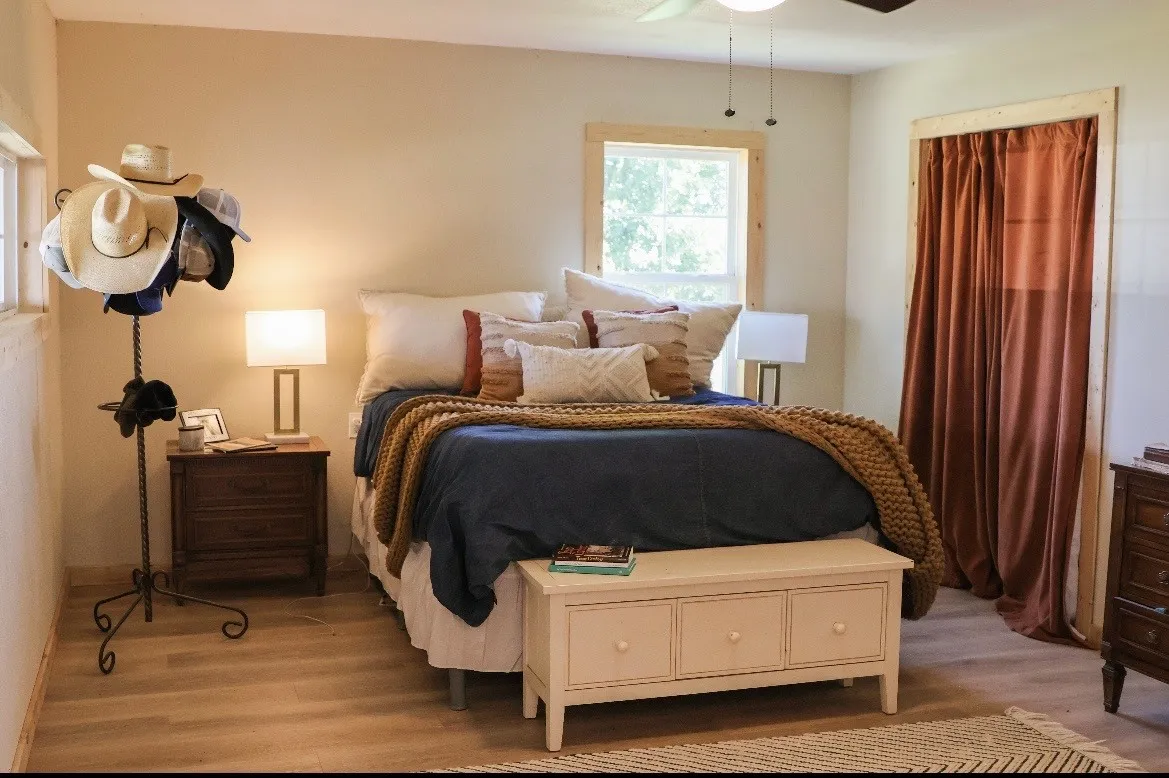 Single Family Residence For Sale in Young County , 2241 Schlegel Road, Olney, Texas 76374, 3 Bedroom, 2 Bathroom, 1 Garage spaces, 1,424 Sqft, built in 1950, mls#21343946, Real Estate Agent in Olney, Homes For Sale in Young county, Homes For Sale in Olney, Realtor in Olney Texas, Real Estate Brokerage Independent Realty Texas, Luminita Cordes Realtor