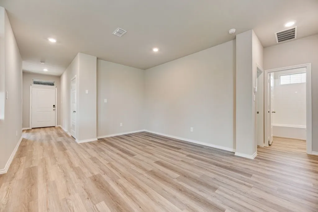 Single Family Residence For Rent in Denton County , 752 Rubicon Road, Fort Worth, Texas 76247, 5 Bedroom, 2 Bathroom, 2 Garage spaces, 2,095 Sqft, built in 2026, mls#21341824, Real Estate Agent in Fort Worth, Homes For Rent in Denton county, Homes For Rent in Fort Worth, Realtor in Fort Worth Texas, Real Estate Brokerage Independent Realty Texas, Luminita Cordes Realtor