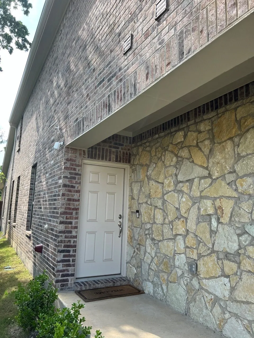 Single Family Residence For Rent in Denton County , 932 Crockett Street, Aubrey, Texas 76227, 5 Bedroom, 3 Bathroom, 2 Garage spaces, 2,600 Sqft, built in 2022, mls#21343879, Real Estate Agent in Aubrey, Homes For Rent in Denton county, Homes For Rent in Aubrey, Realtor in Aubrey Texas, Real Estate Brokerage Independent Realty Texas, Luminita Cordes Realtor