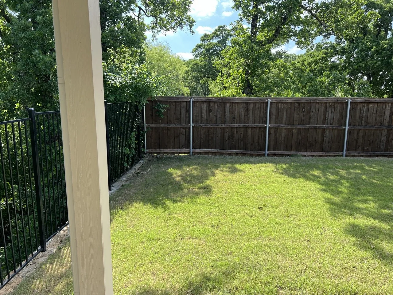 Single Family Residence For Rent in Denton County , 932 Crockett Street, Aubrey, Texas 76227, 5 Bedroom, 3 Bathroom, 2 Garage spaces, 2,600 Sqft, built in 2022, mls#21343879, Real Estate Agent in Aubrey, Homes For Rent in Denton county, Homes For Rent in Aubrey, Realtor in Aubrey Texas, Real Estate Brokerage Independent Realty Texas, Luminita Cordes Realtor