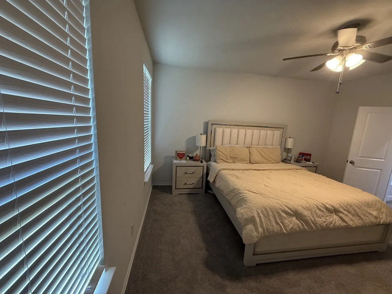 Single Family Residence For Rent in Denton County , 932 Crockett Street, Aubrey, Texas 76227, 5 Bedroom, 3 Bathroom, 2 Garage spaces, 2,600 Sqft, built in 2022, mls#21343879, Real Estate Agent in Aubrey, Homes For Rent in Denton county, Homes For Rent in Aubrey, Realtor in Aubrey Texas, Real Estate Brokerage Independent Realty Texas, Luminita Cordes Realtor