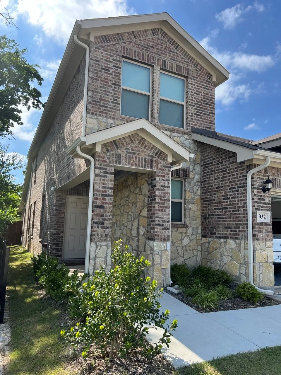 Single Family Residence For Rent in Denton County , 932 Crockett Street, Aubrey, Texas 76227, 5 Bedroom, 3 Bathroom, 2 Garage spaces, 2,600 Sqft, built in 2022, mls#21343879, Real Estate Agent in Aubrey, Homes For Rent in Denton county, Homes For Rent in Aubrey, Realtor in Aubrey Texas, Real Estate Brokerage Independent Realty Texas, Luminita Cordes Realtor