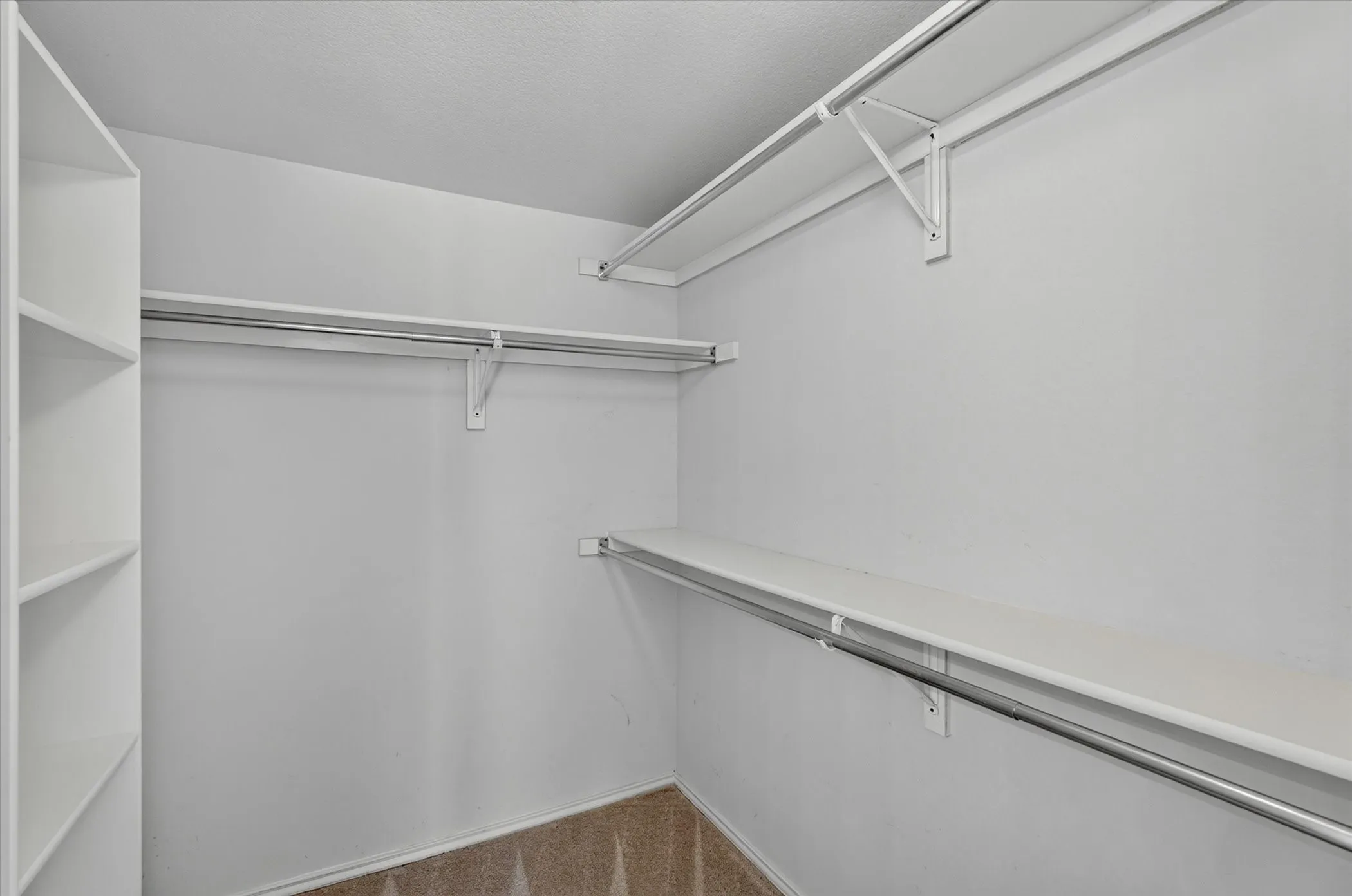 Single Family Residence For Sale in Dallas County , 504 Hampton Court, Seagoville, Texas 75159, 3 Bedroom, 2 Bathroom, 2 Garage spaces, 1,855 Sqft, built in 2005, mls#21343763, Real Estate Agent in Seagoville, Homes For Sale in Dallas county, Homes For Sale in Seagoville, Realtor in Seagoville Texas, Real Estate Brokerage Independent Realty Texas, Luminita Cordes Realtor