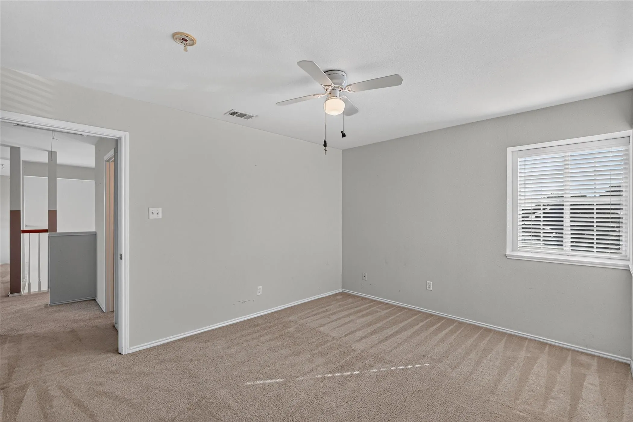 Single Family Residence For Sale in Dallas County , 504 Hampton Court, Seagoville, Texas 75159, 3 Bedroom, 2 Bathroom, 2 Garage spaces, 1,855 Sqft, built in 2005, mls#21343763, Real Estate Agent in Seagoville, Homes For Sale in Dallas county, Homes For Sale in Seagoville, Realtor in Seagoville Texas, Real Estate Brokerage Independent Realty Texas, Luminita Cordes Realtor