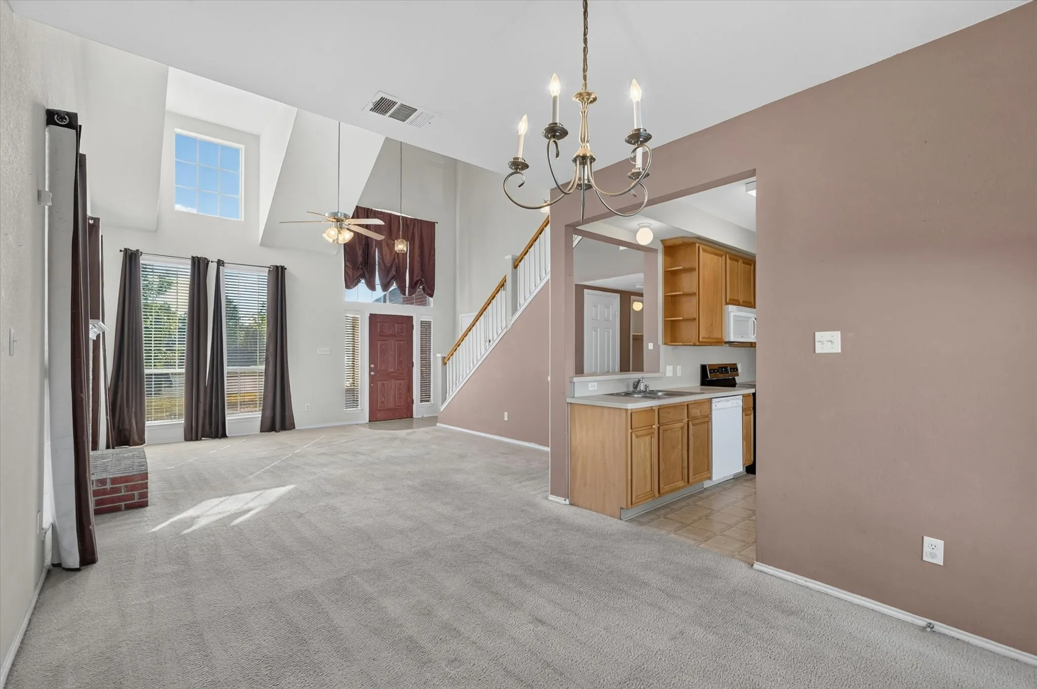 Single Family Residence For Sale in Dallas County , 504 Hampton Court, Seagoville, Texas 75159, 3 Bedroom, 2 Bathroom, 2 Garage spaces, 1,855 Sqft, built in 2005, mls#21343763, Real Estate Agent in Seagoville, Homes For Sale in Dallas county, Homes For Sale in Seagoville, Realtor in Seagoville Texas, Real Estate Brokerage Independent Realty Texas, Luminita Cordes Realtor