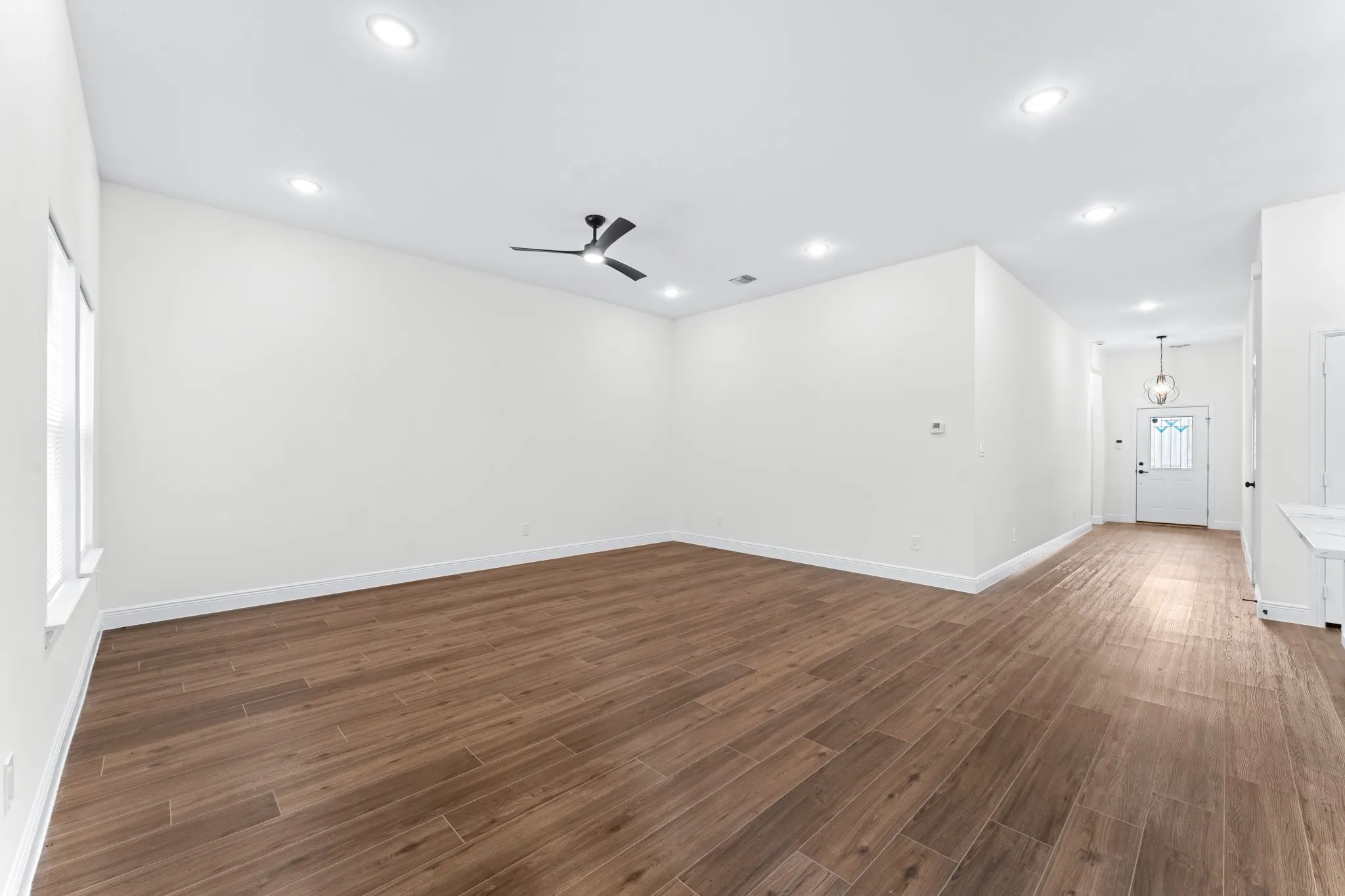 Single Family Residence For Sale in Dallas County , 4507 Metropolitan Avenue, Dallas, Texas 75210, 3 Bedroom, 2 Bathroom, 2 Garage spaces, 1,755 Sqft, built in 2025, mls#21340884, Real Estate Agent in Dallas, Homes For Sale in Dallas county, Homes For Sale in Dallas, Realtor in Dallas Texas, Real Estate Brokerage Independent Realty Texas, Luminita Cordes Realtor